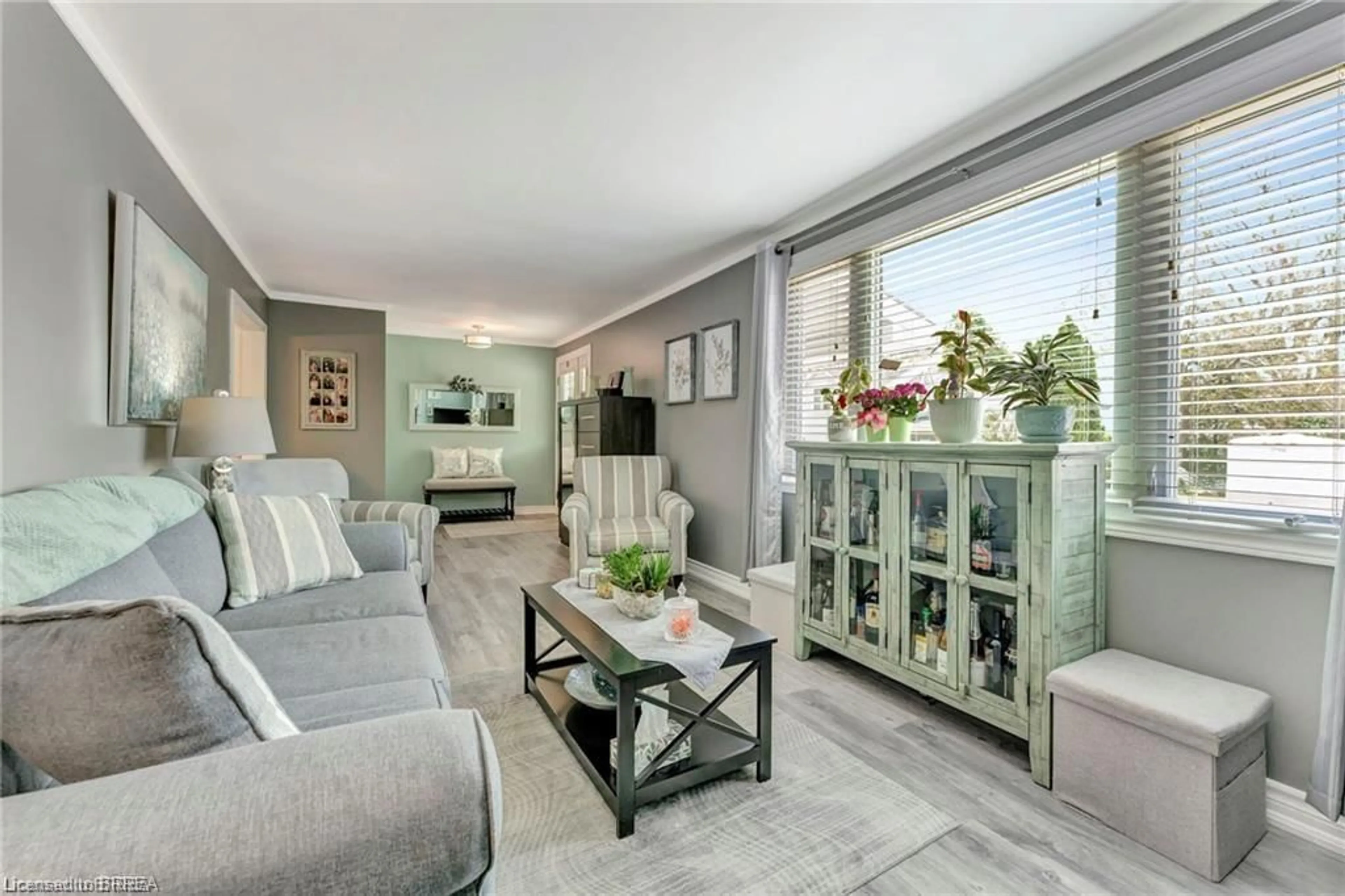 Living room with furniture, unknown for 204 Catharine Ave, Brantford Ontario N3T 1Z2
