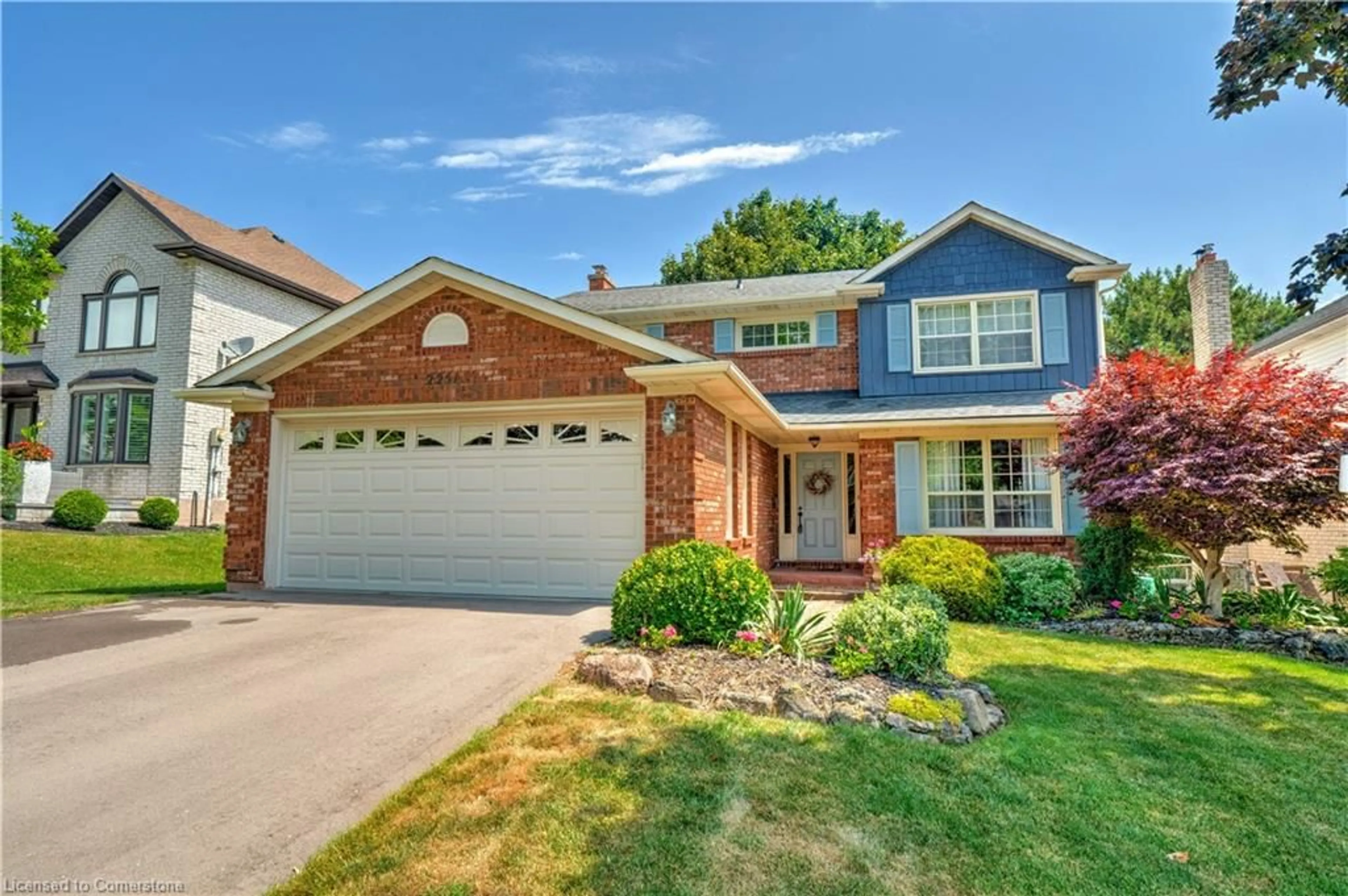 Home with brick exterior material, street for 2251 Mansfield Dr, Burlington Ontario L7P 3J3