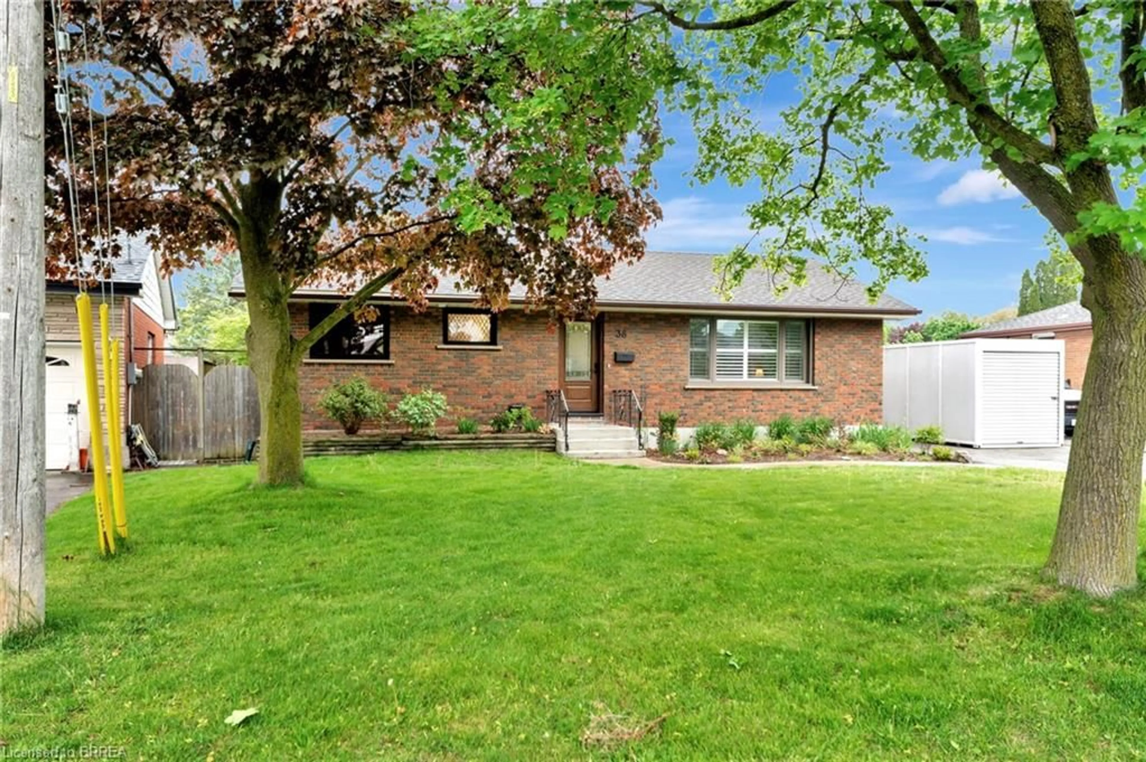 Home with brick exterior material, street for 38 Hickery Pl, Brantford Ontario N3S 3C8