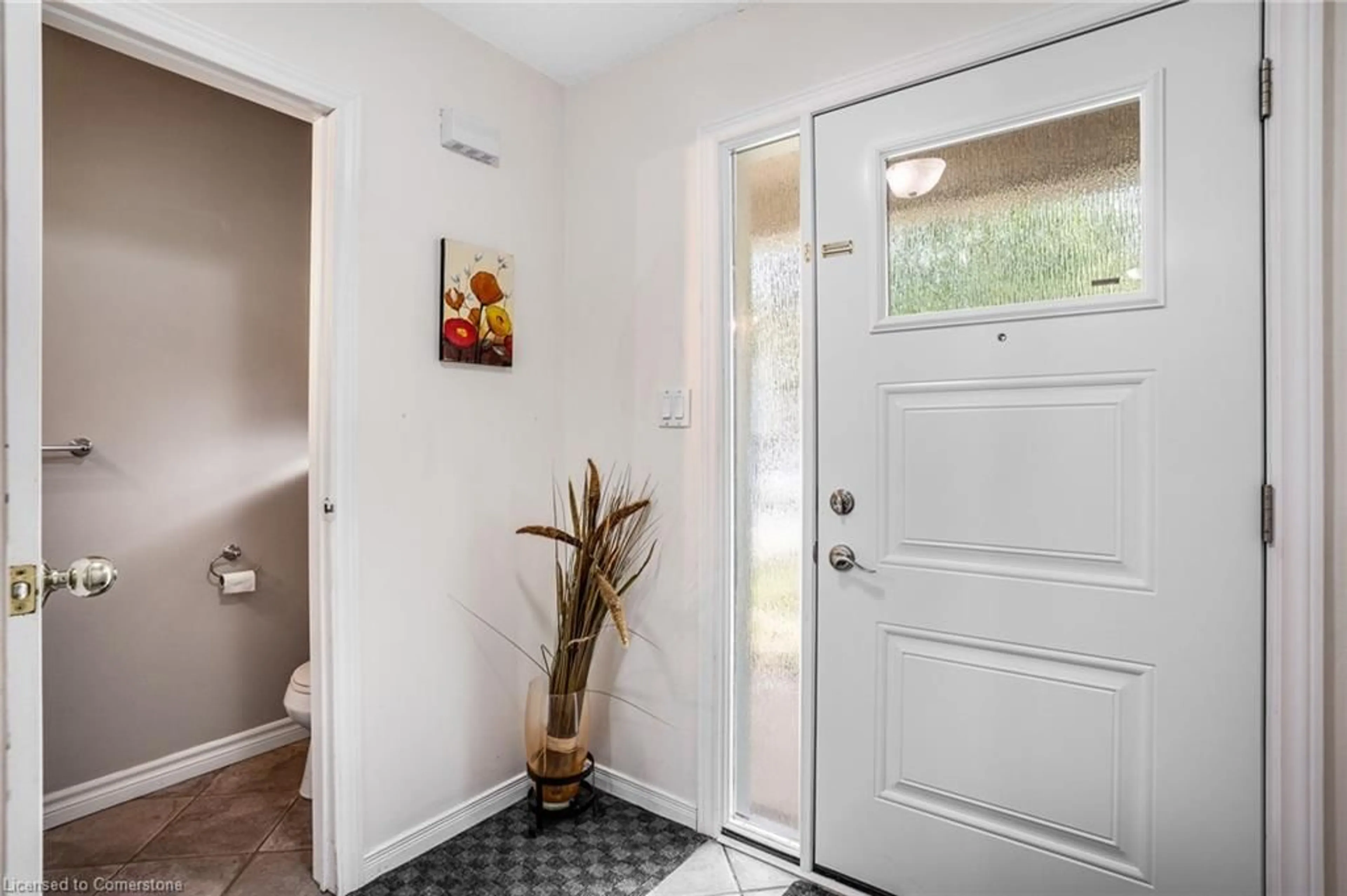 Indoor entryway for 20 Paulander Dr #40, Kitchener Ontario N2M 5L3
