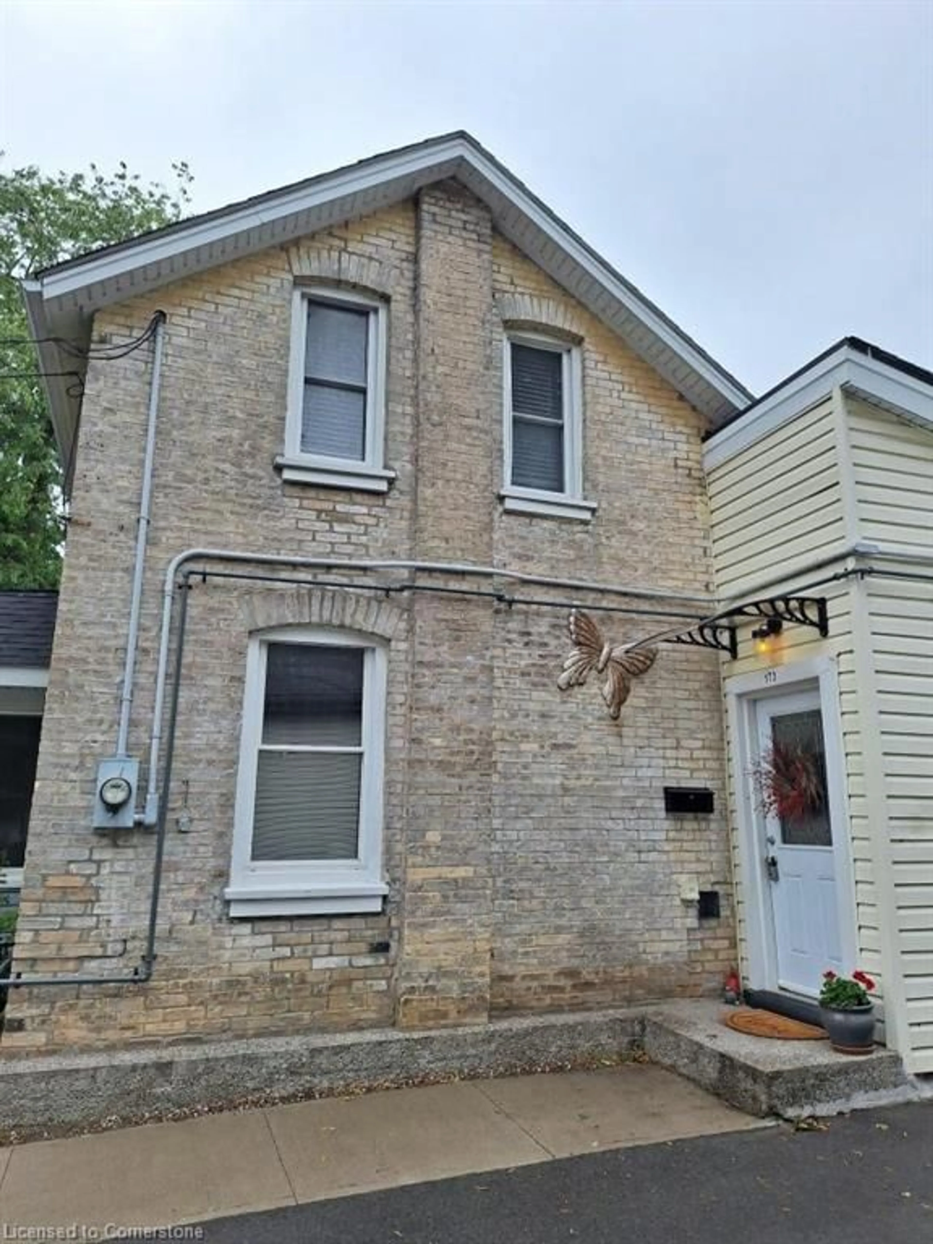 Home with brick exterior material, building for 173 Grand River Ave, Brantford Ontario N3T 4X7