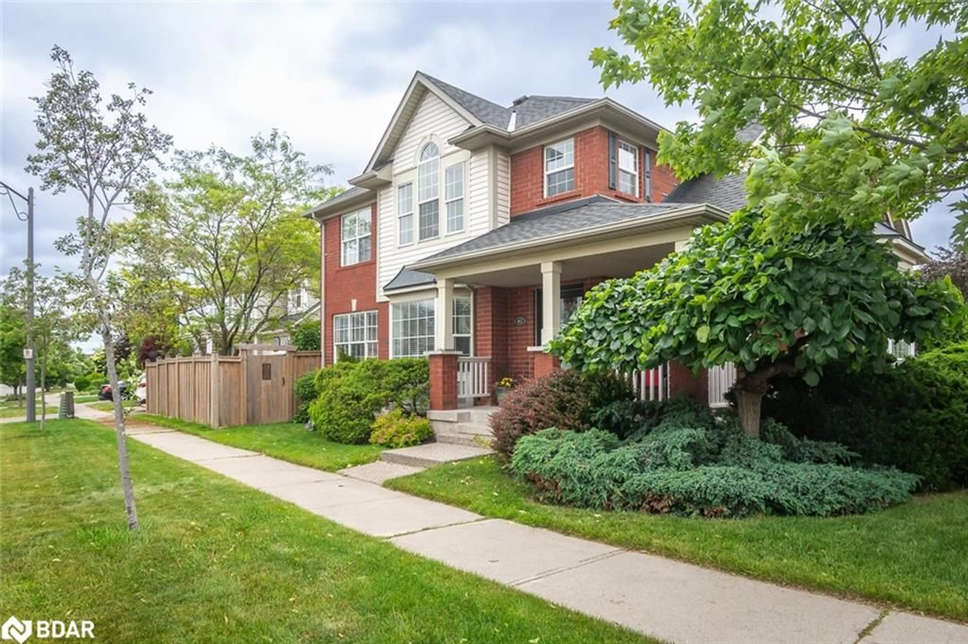 Home with brick exterior material, street for 462 Farlow Cres, Milton Ontario L9T 5M9
