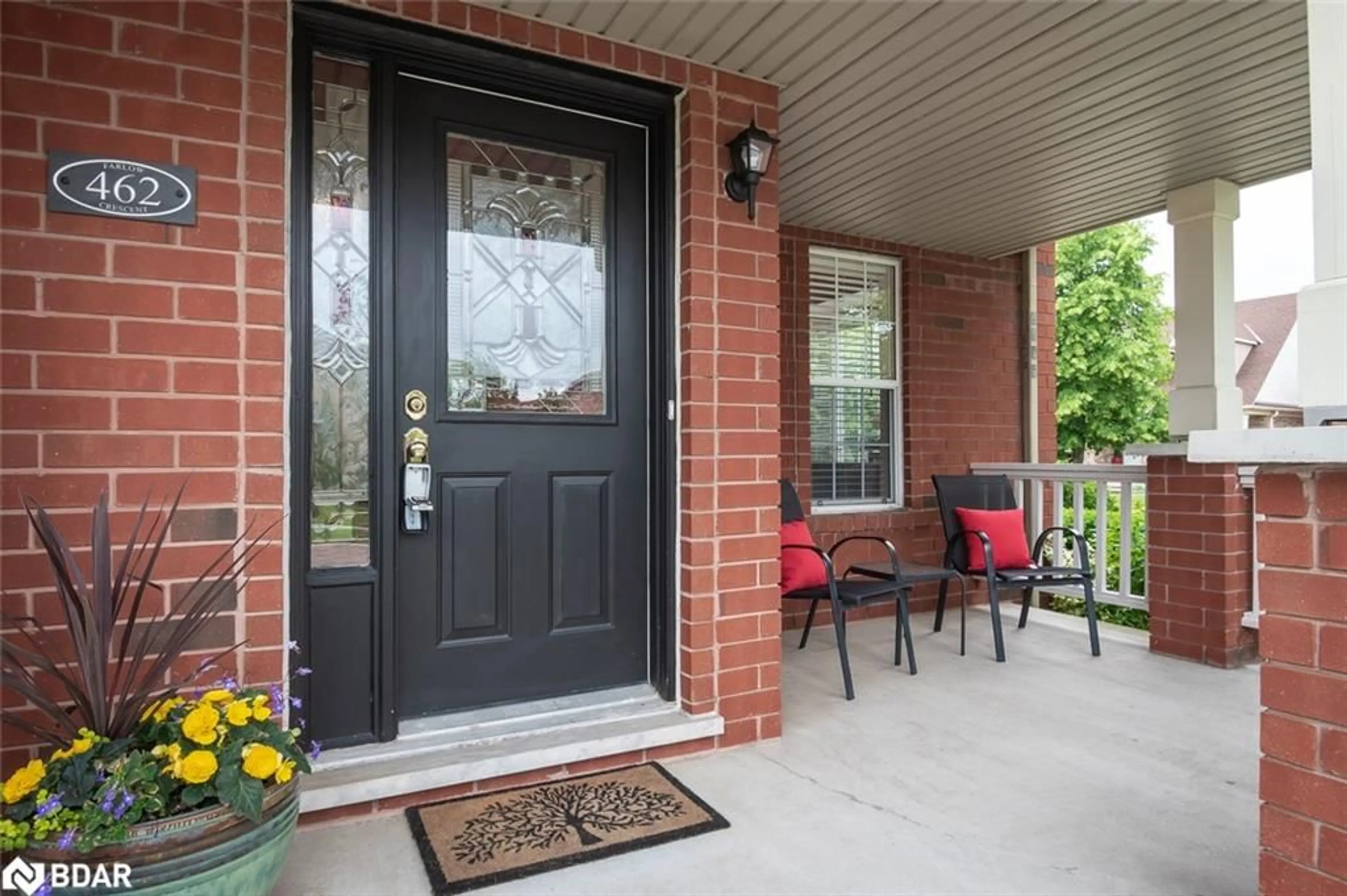 Indoor entryway for 462 Farlow Cres, Milton Ontario L9T 5M9