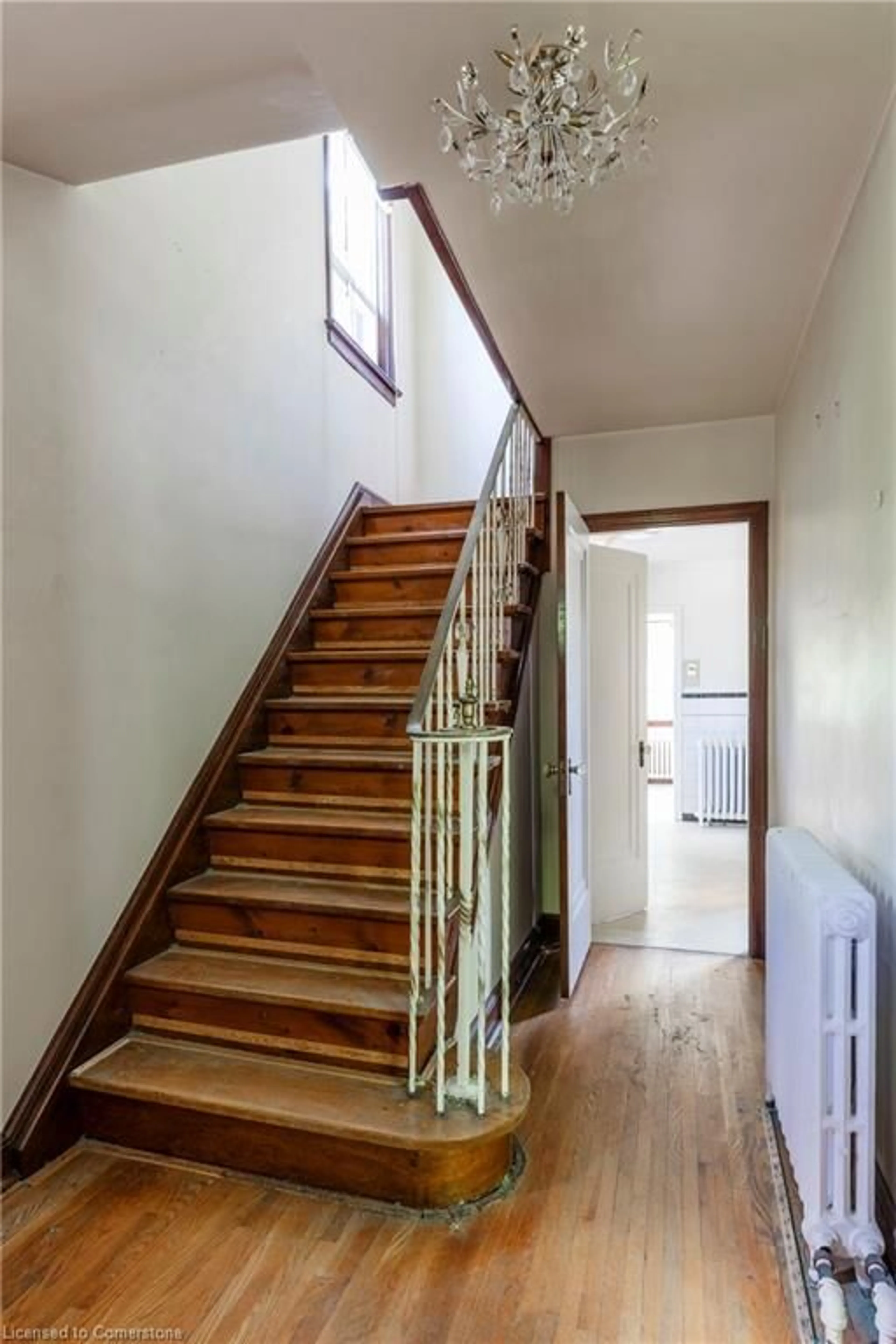 Stairs for 71 Eighth St, Etobicoke Ontario M8V 3C2