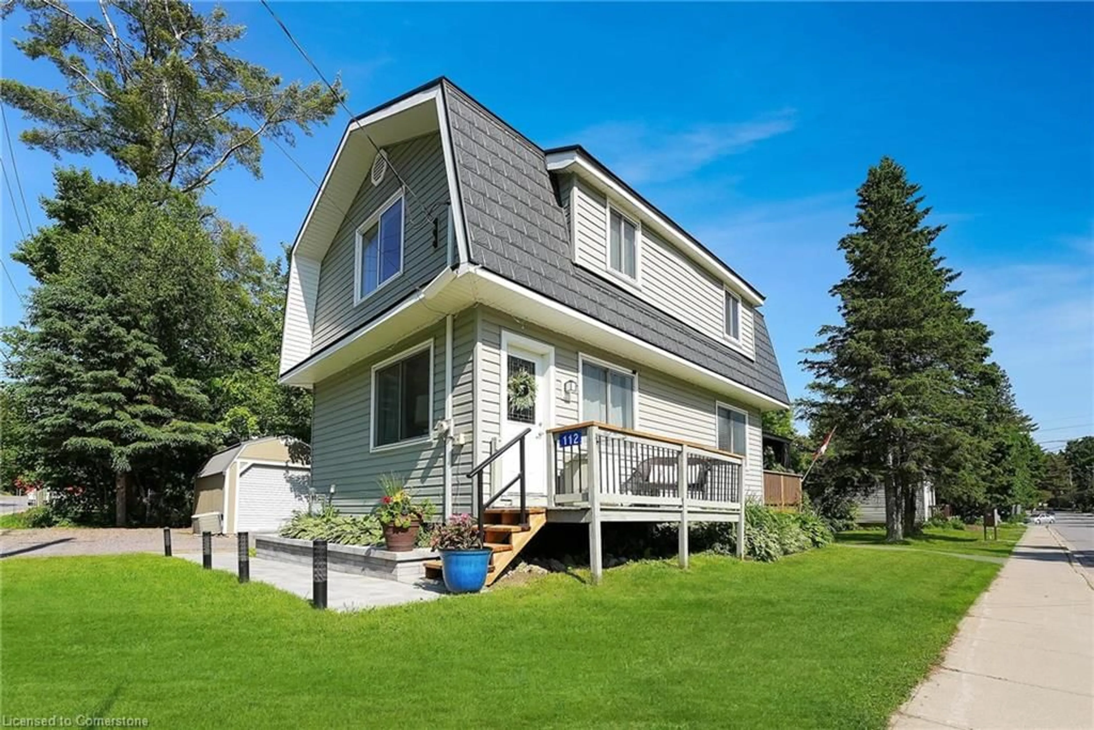 Home with vinyl exterior material, unknown for 112 Alice St, Bracebridge Ontario P1L 1J5