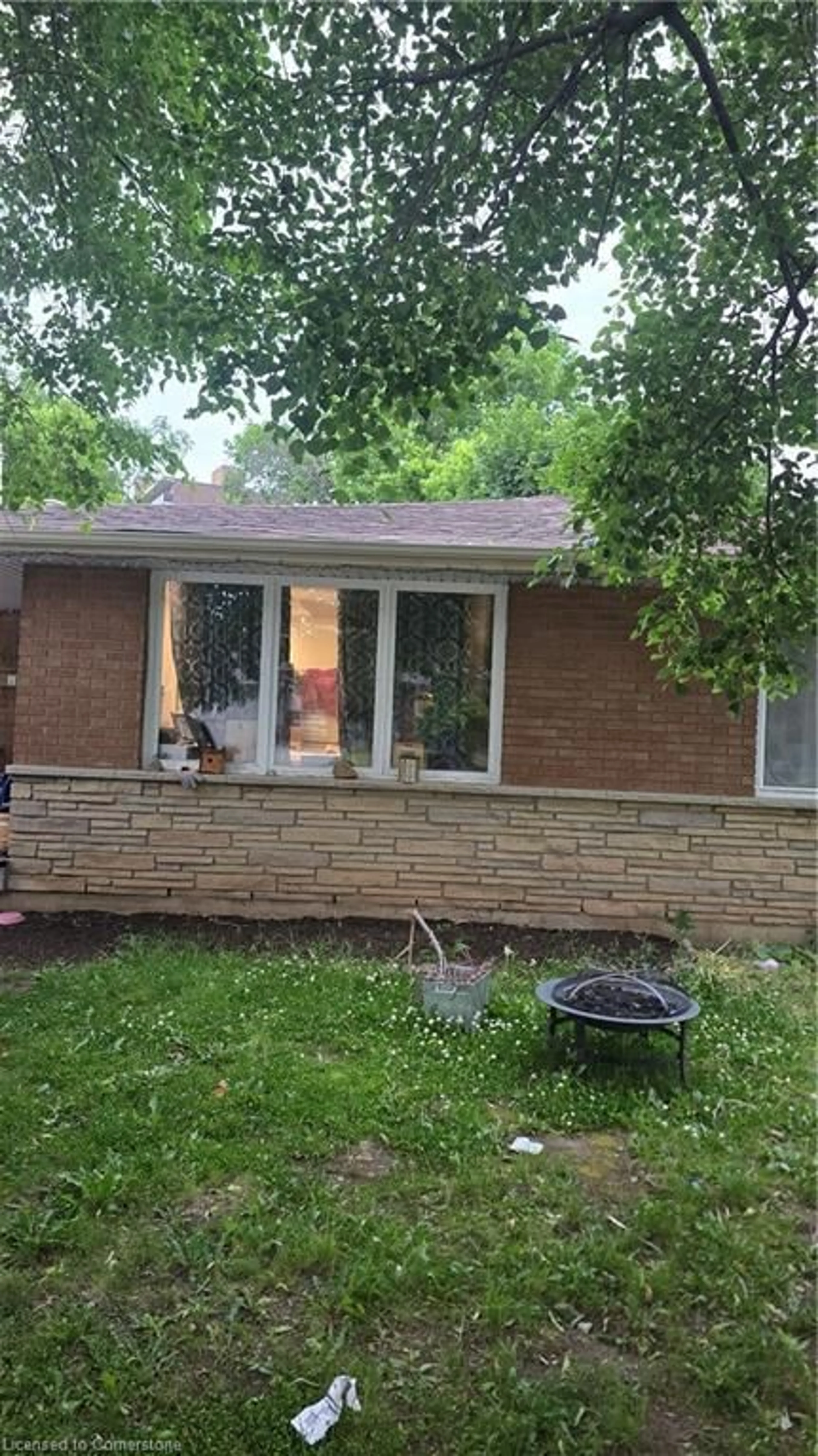 Home with brick exterior material, street for 60 Gainsborough Rd, Hamilton Ontario L8E 1E1