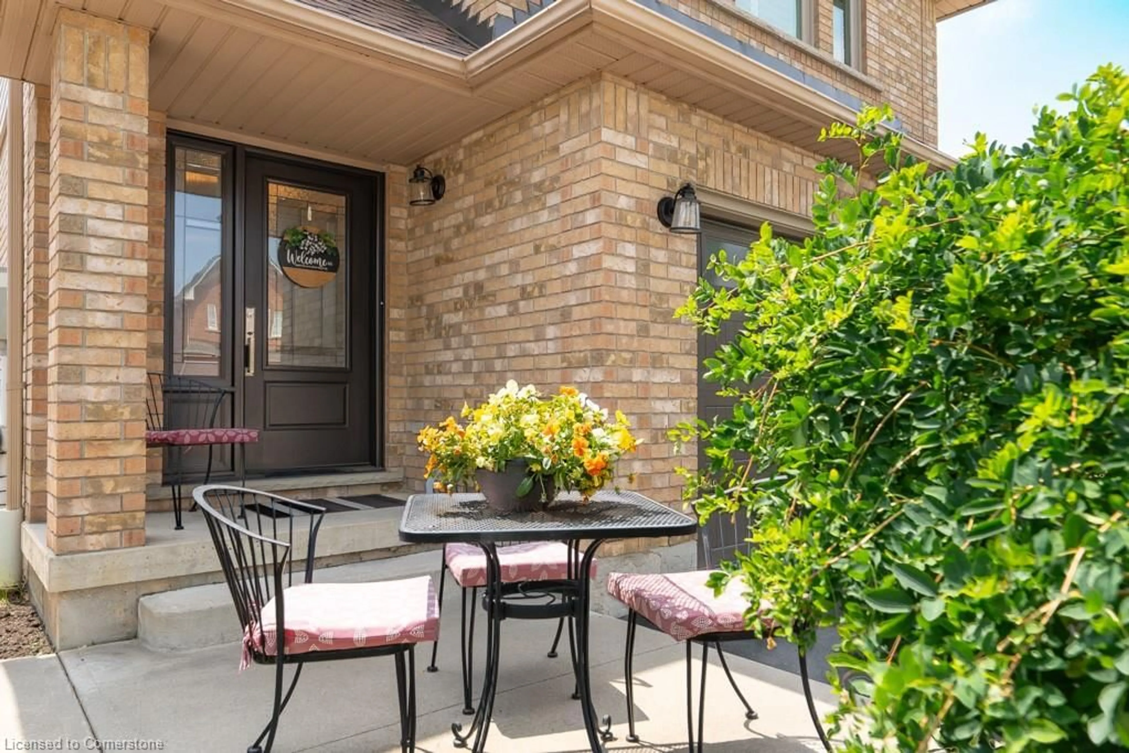 Patio, street for 1288 Inglehart Dr, Burlington Ontario L7M 4Z4