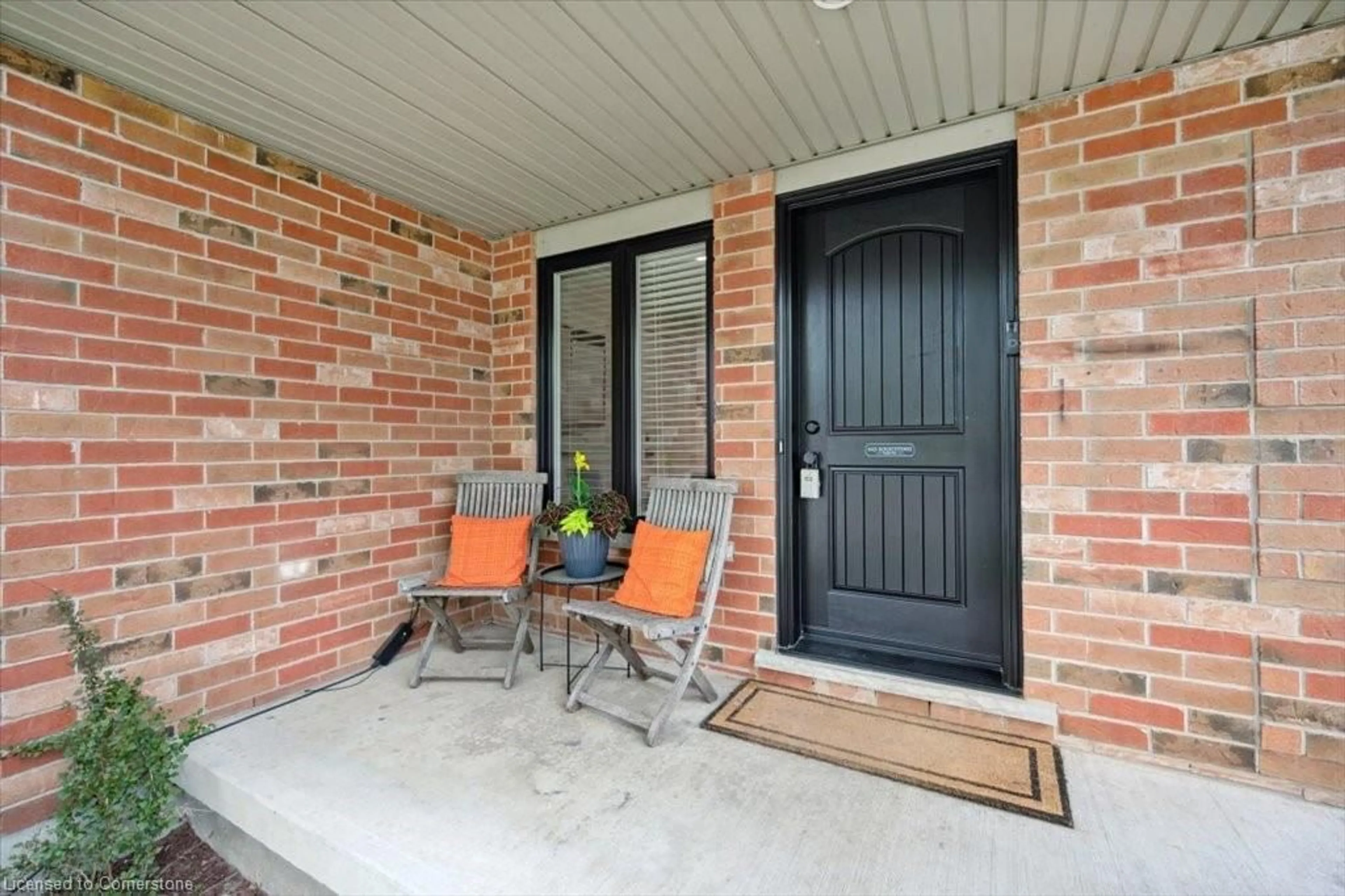 Patio, street for 25 Hayward Cres, Guelph Ontario N1G 5A4
