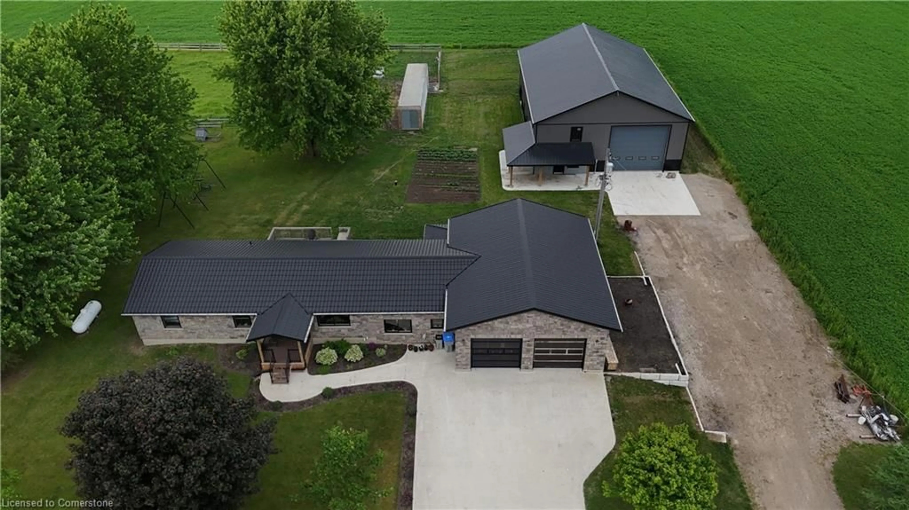 A pic from outside/outdoor area/front of a property/back of a property/a pic from drone, building for 45320 St Michaels Rd, Monkton Ontario N0K 1P0