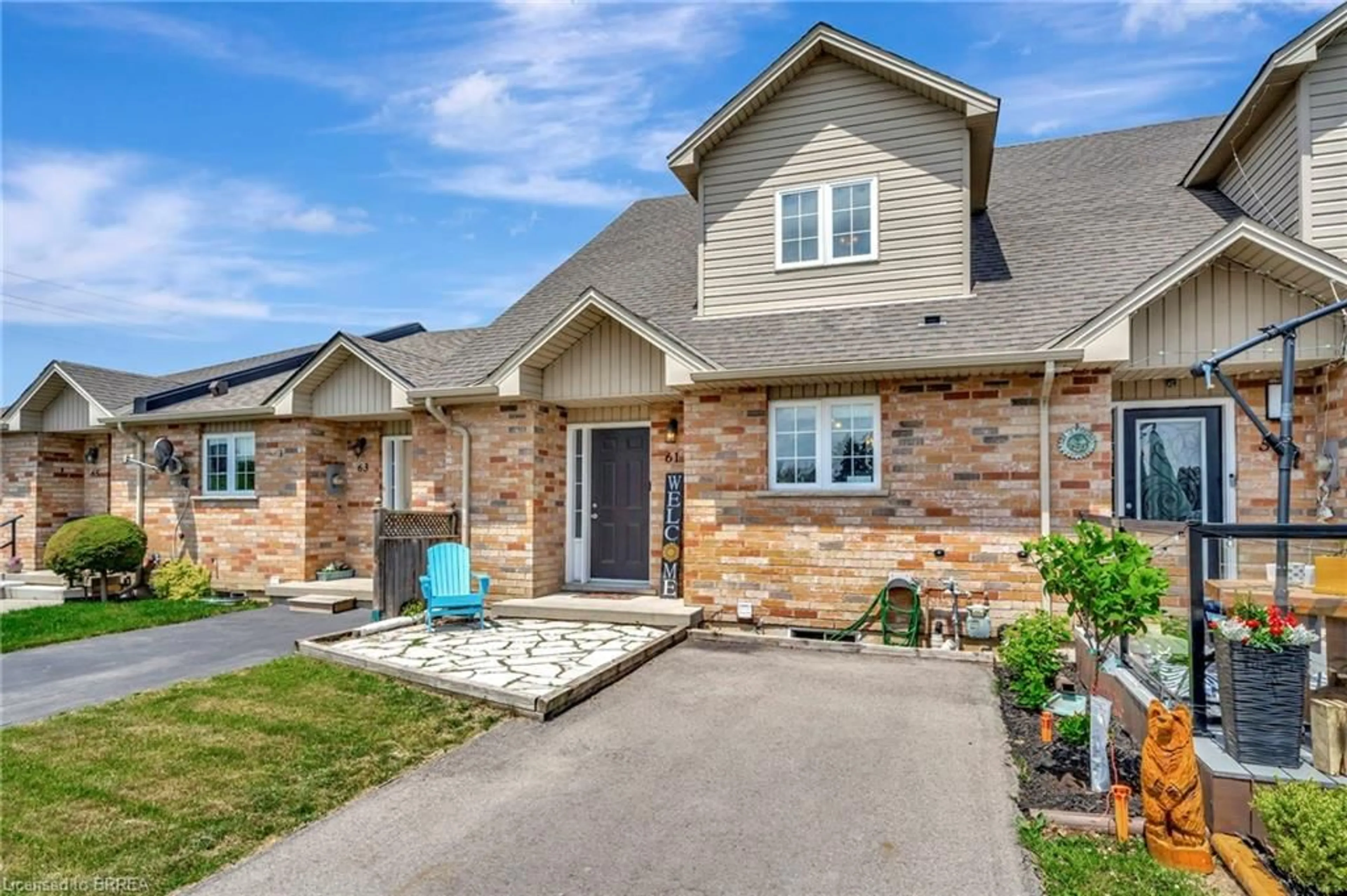 Home with brick exterior material, street for 61 Hudson Dr, Cayuga Ontario N0A 1E0
