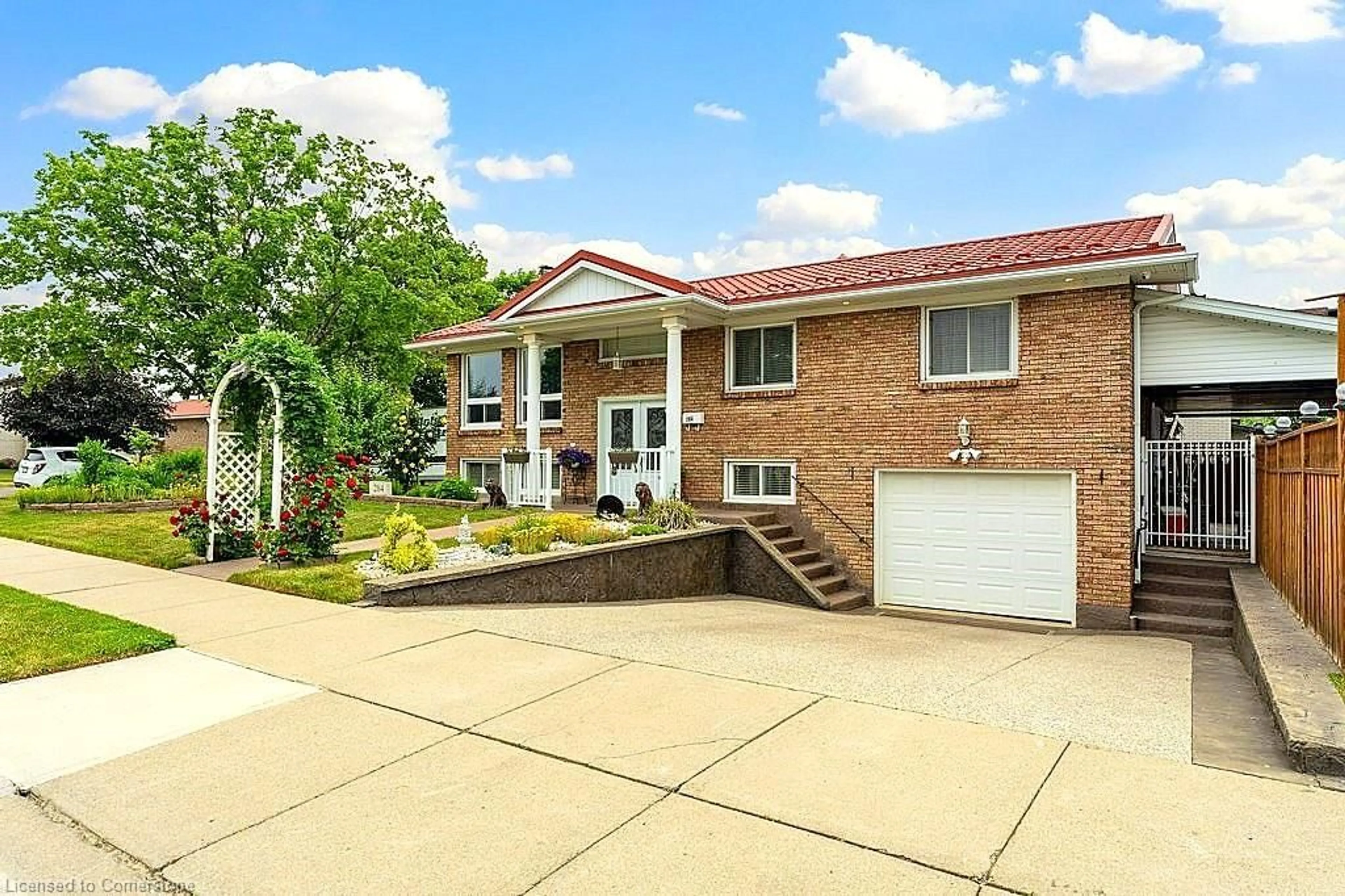 Home with brick exterior material, street for 284 Celtic Dr, Stoney Creek Ontario L8E 2T5