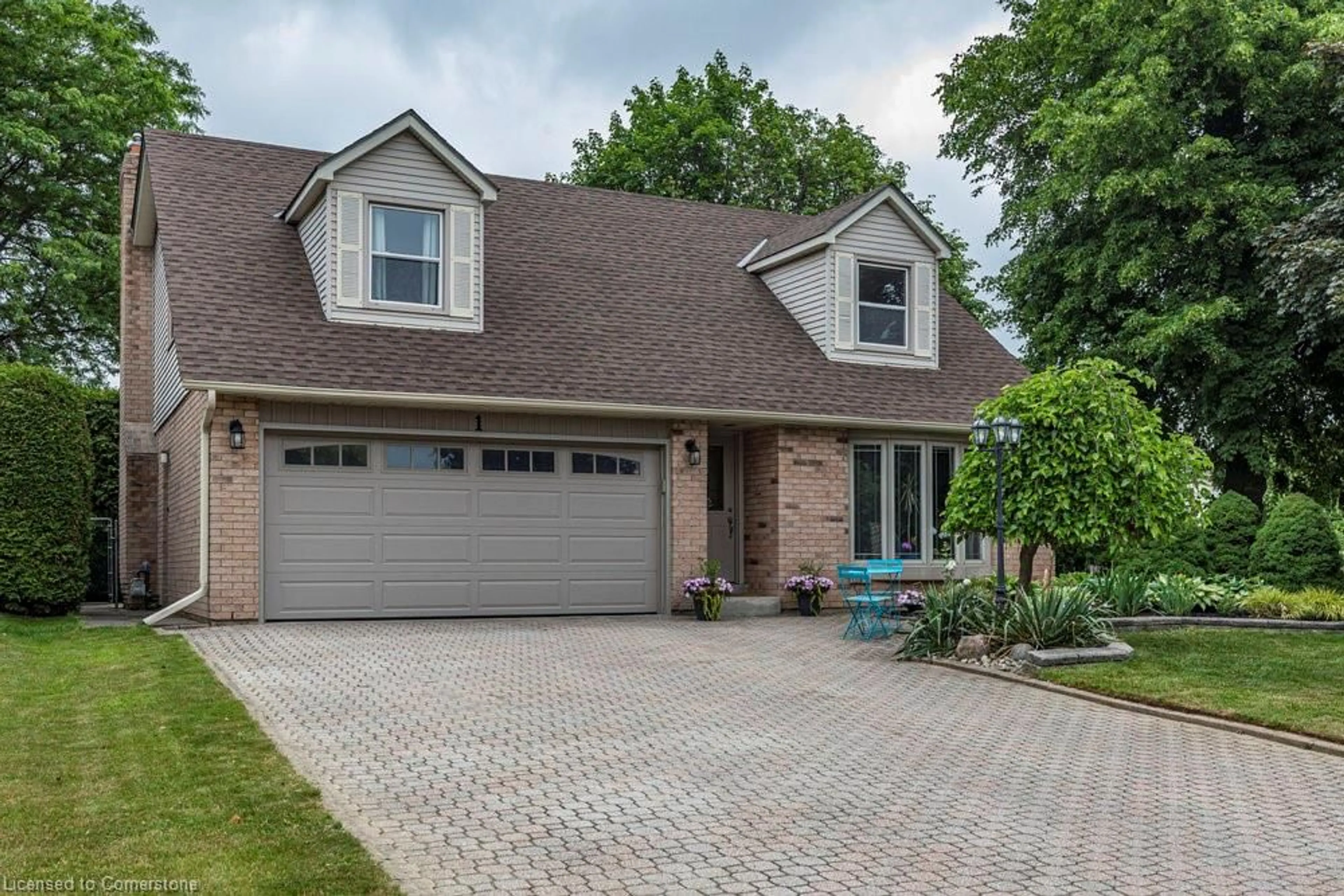 Home with brick exterior material, street for 1 Leith Crt, Ancaster Ontario L9G 3V8