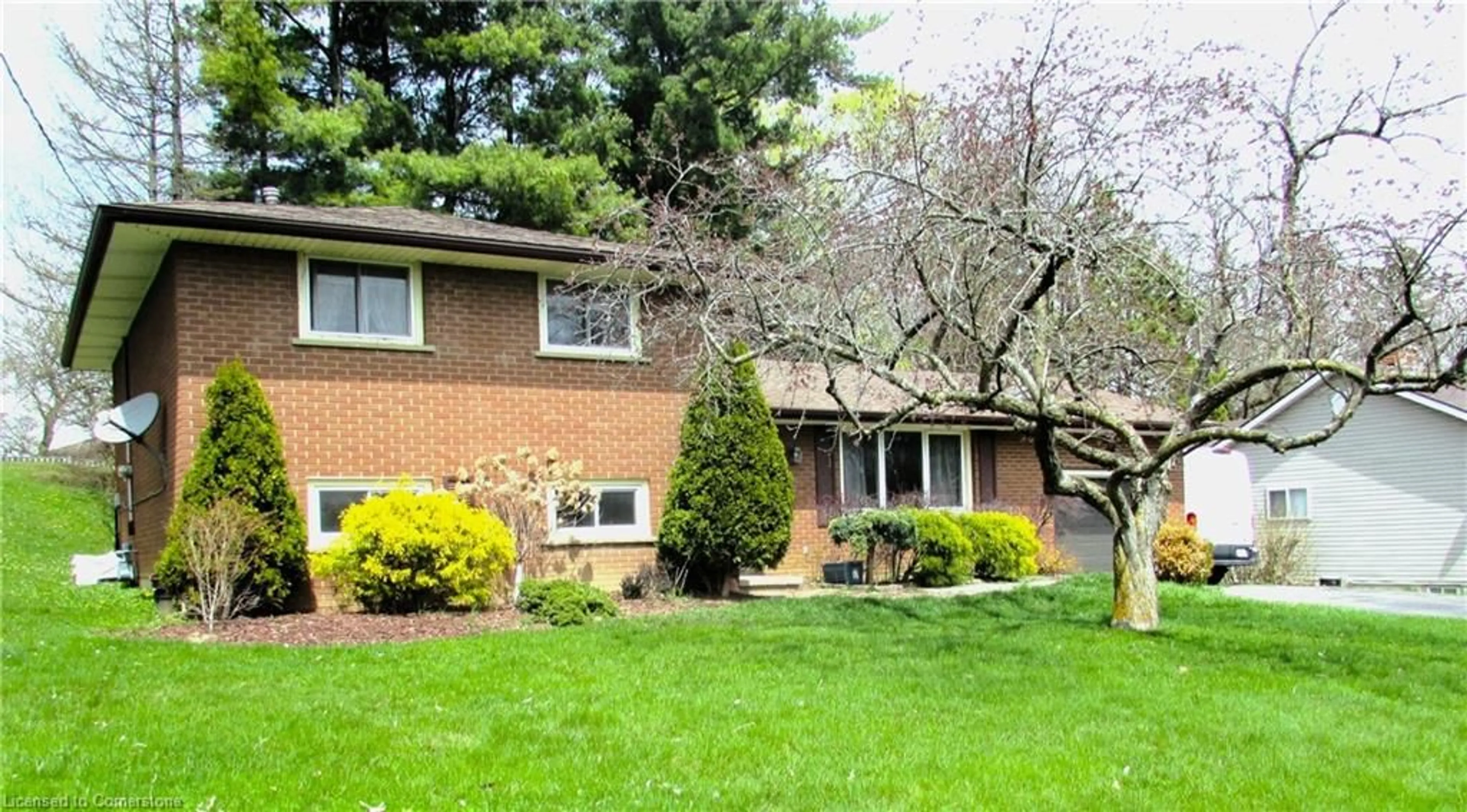 Home with brick exterior material, street for 43 Cherry St, Simcoe Ontario N3Y 1B3