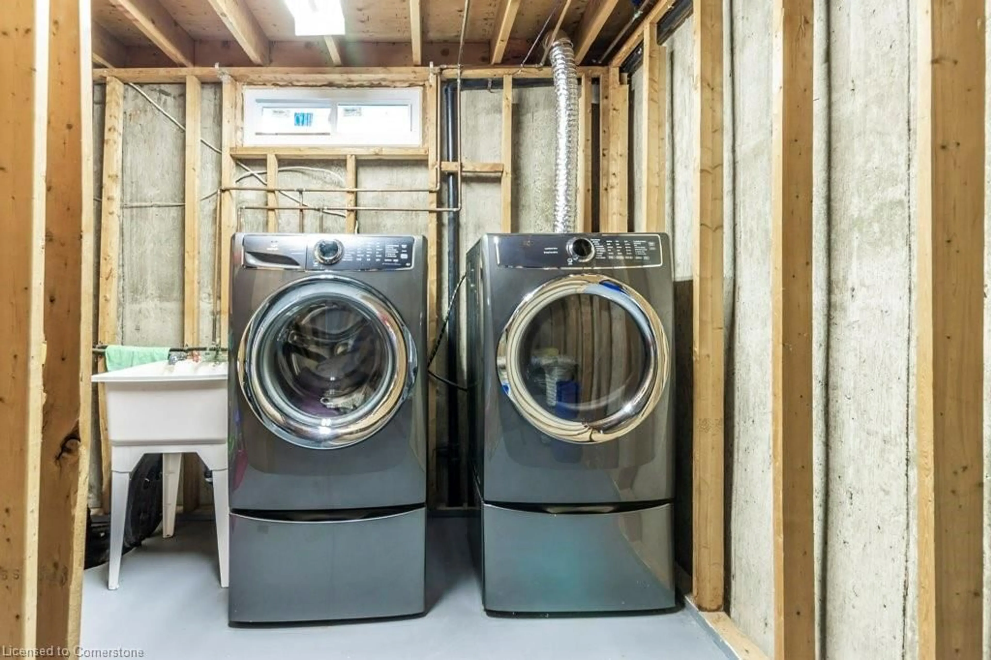 Laundry room for 69 Lanark Cres, Kitchener Ontario N2N 2R7