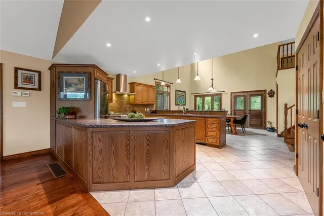 Additional property image - 635 Millgrove Side Road