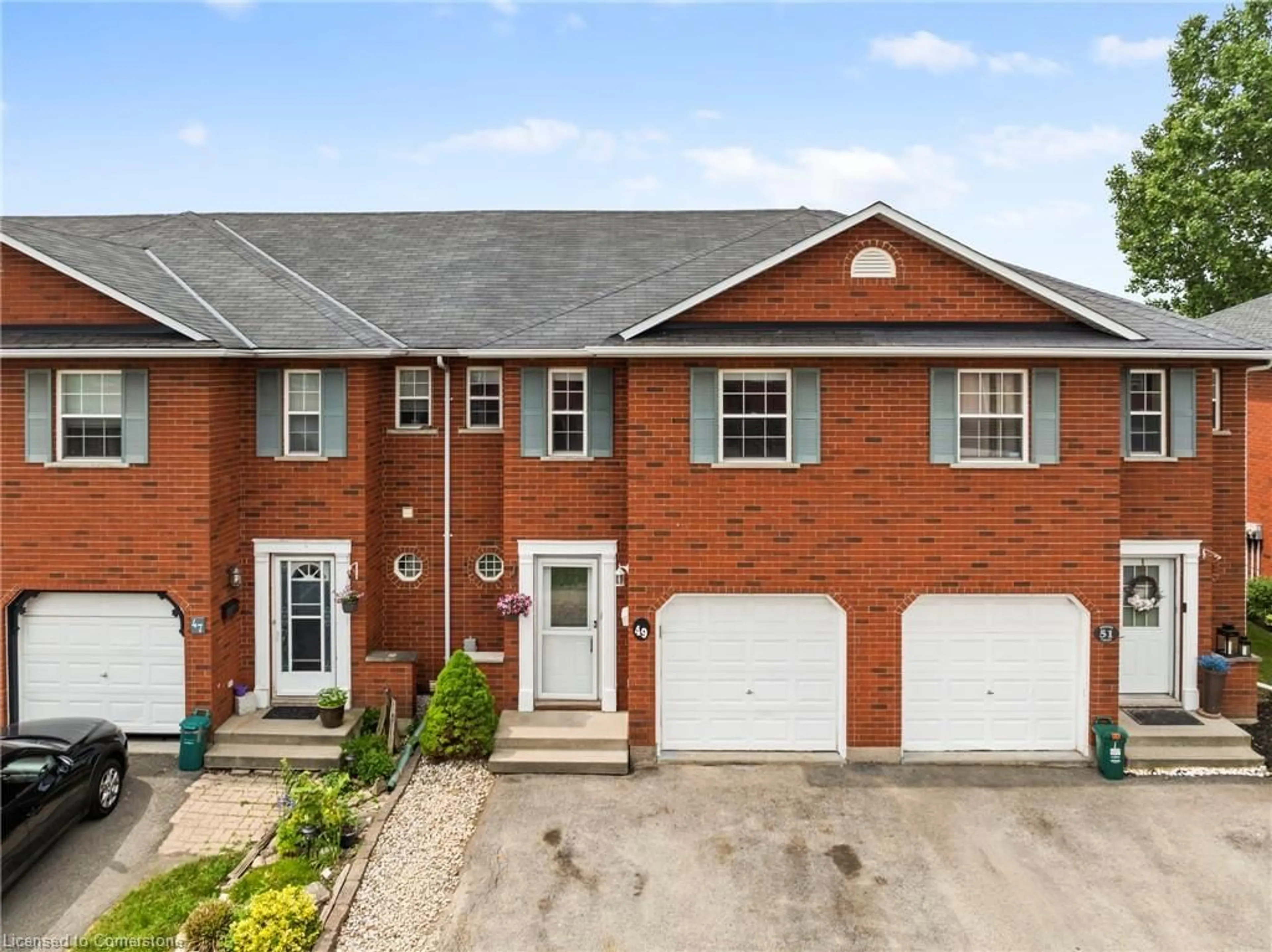 Home with brick exterior material, street for 49 Swayze Crt, Smithville Ontario L0R 2A0