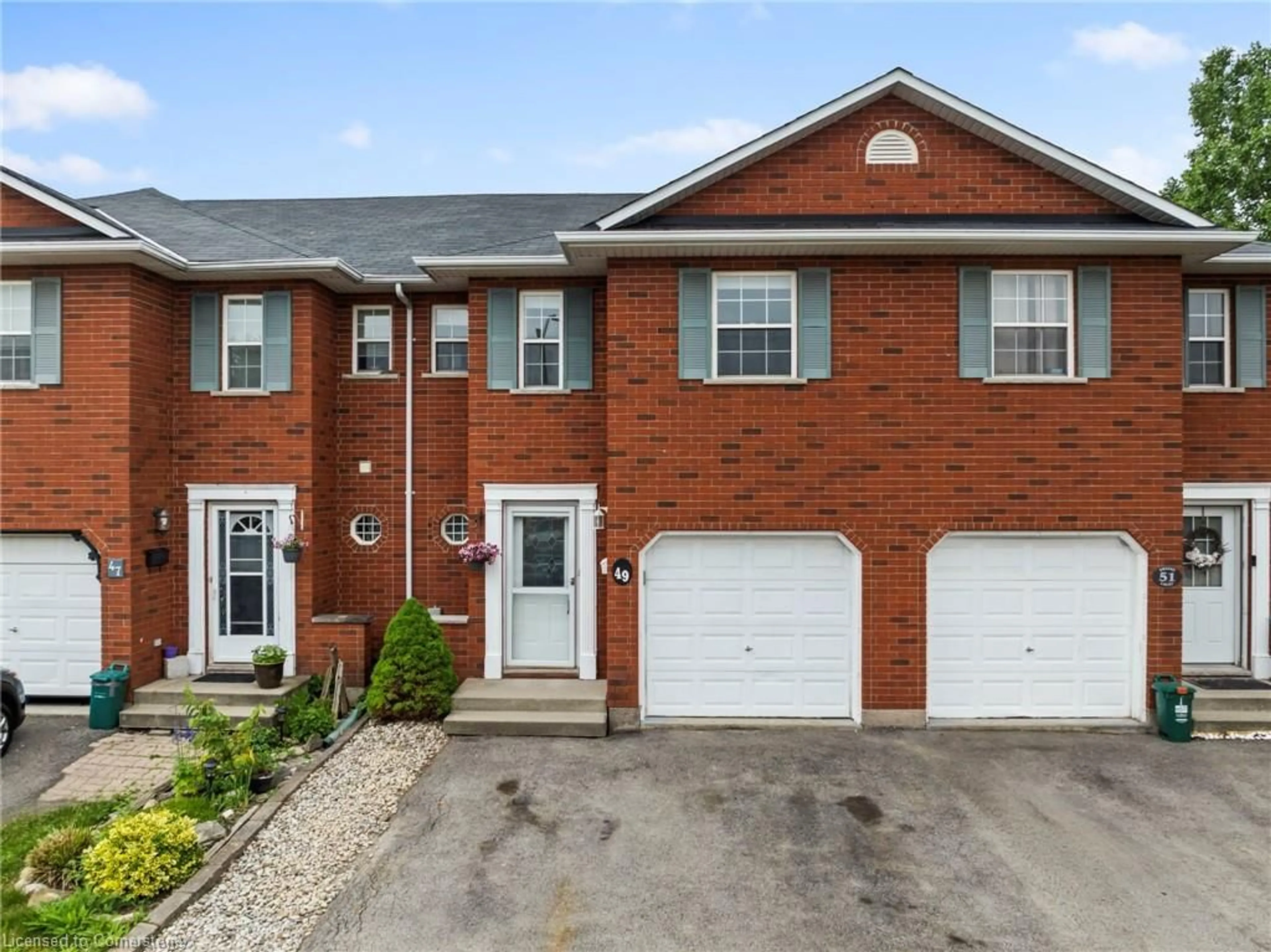 Home with brick exterior material, street for 49 Swayze Crt, Smithville Ontario L0R 2A0
