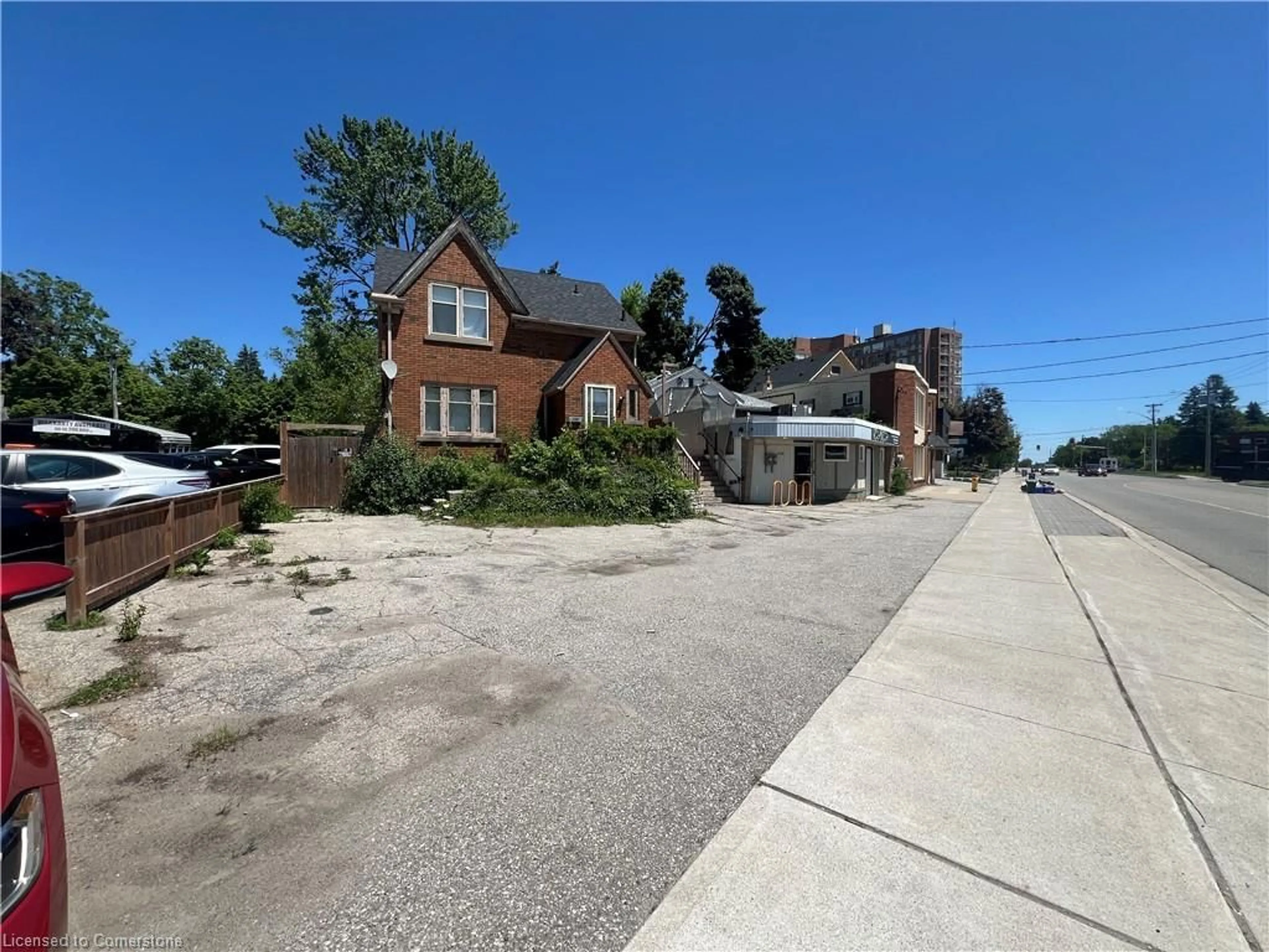 A pic from outside/outdoor area/front of a property/back of a property/a pic from drone, street for 1306 & 1314 King St, Kitchener Ontario N2G 2N7