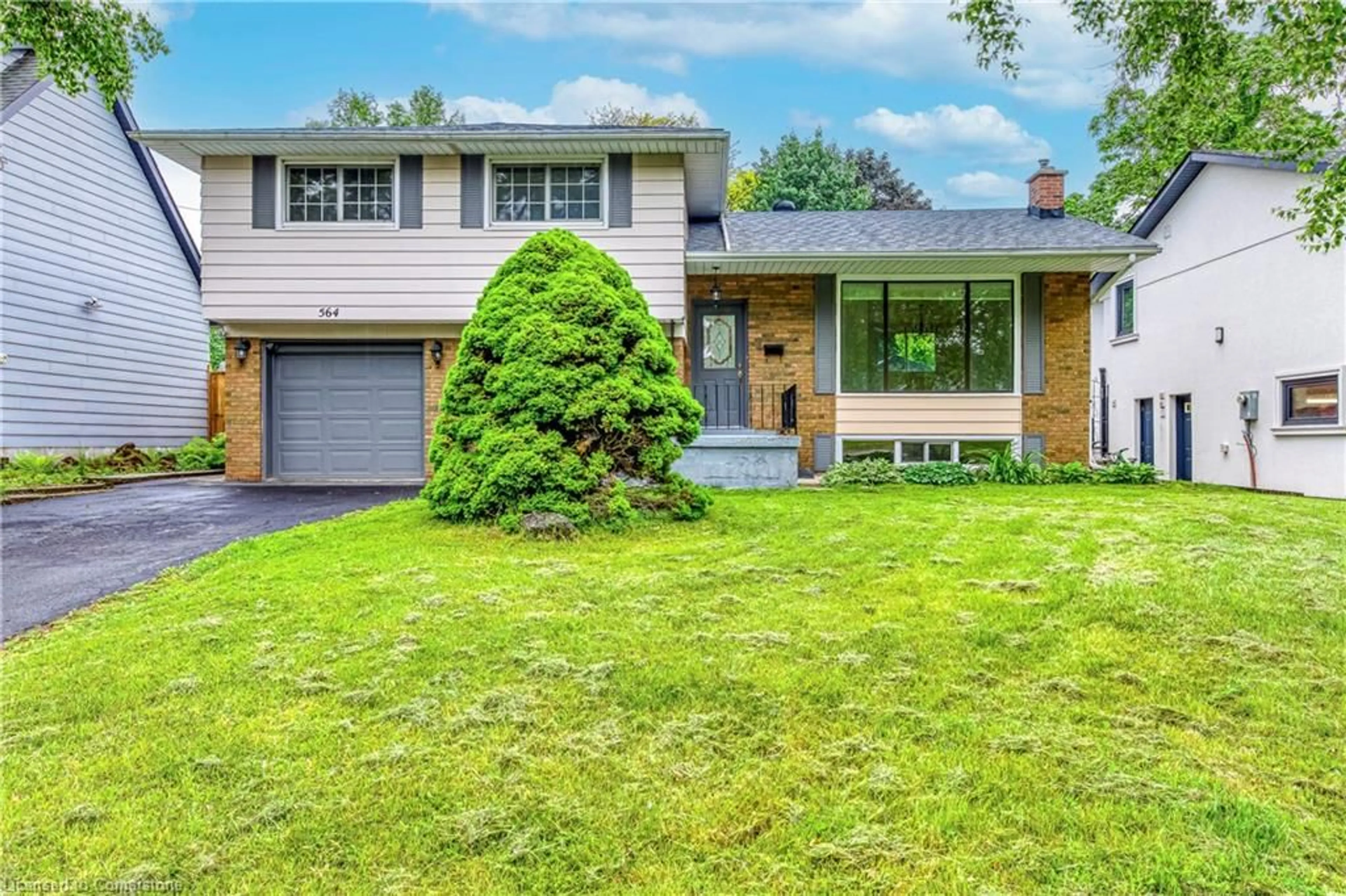 Home with vinyl exterior material, street for 564 Dynes Rd, Burlington Ontario L7N 2V2