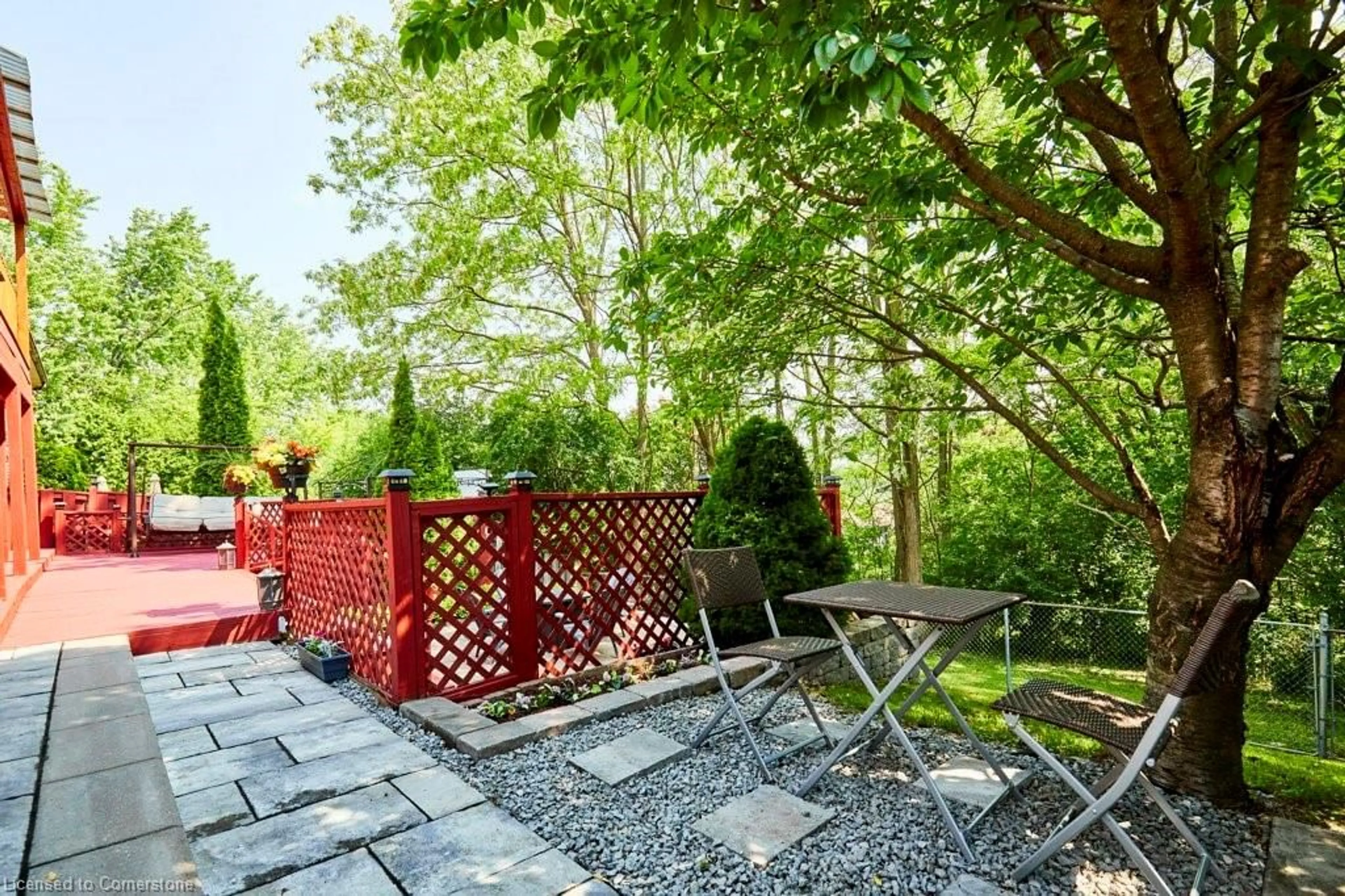 Patio, forest/trees view for 14 Mansfield Cres, Whitby Ontario L1N 6T4