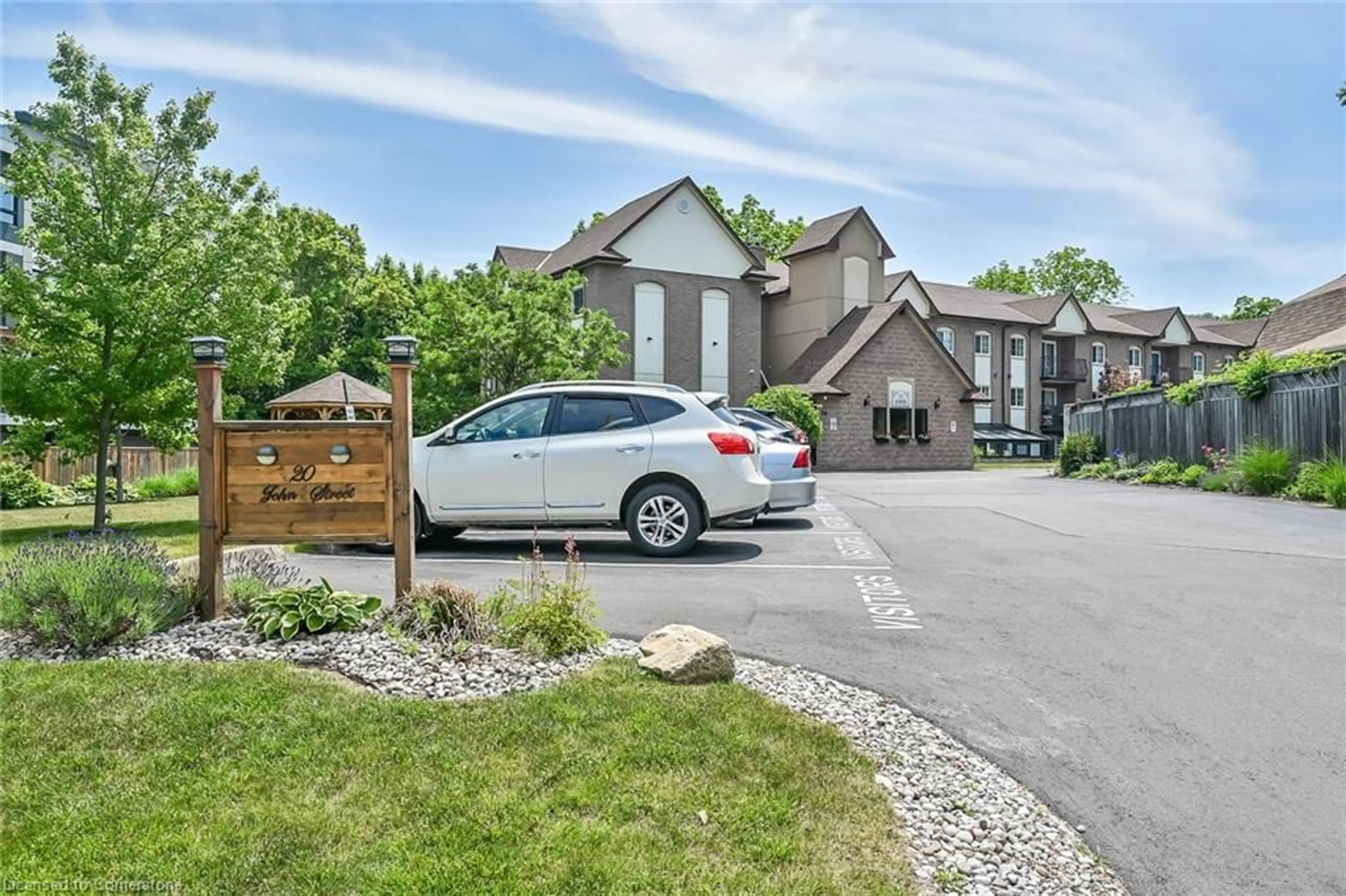 Unknown for 20 John St #207, Grimsby Ontario L3M 1X5