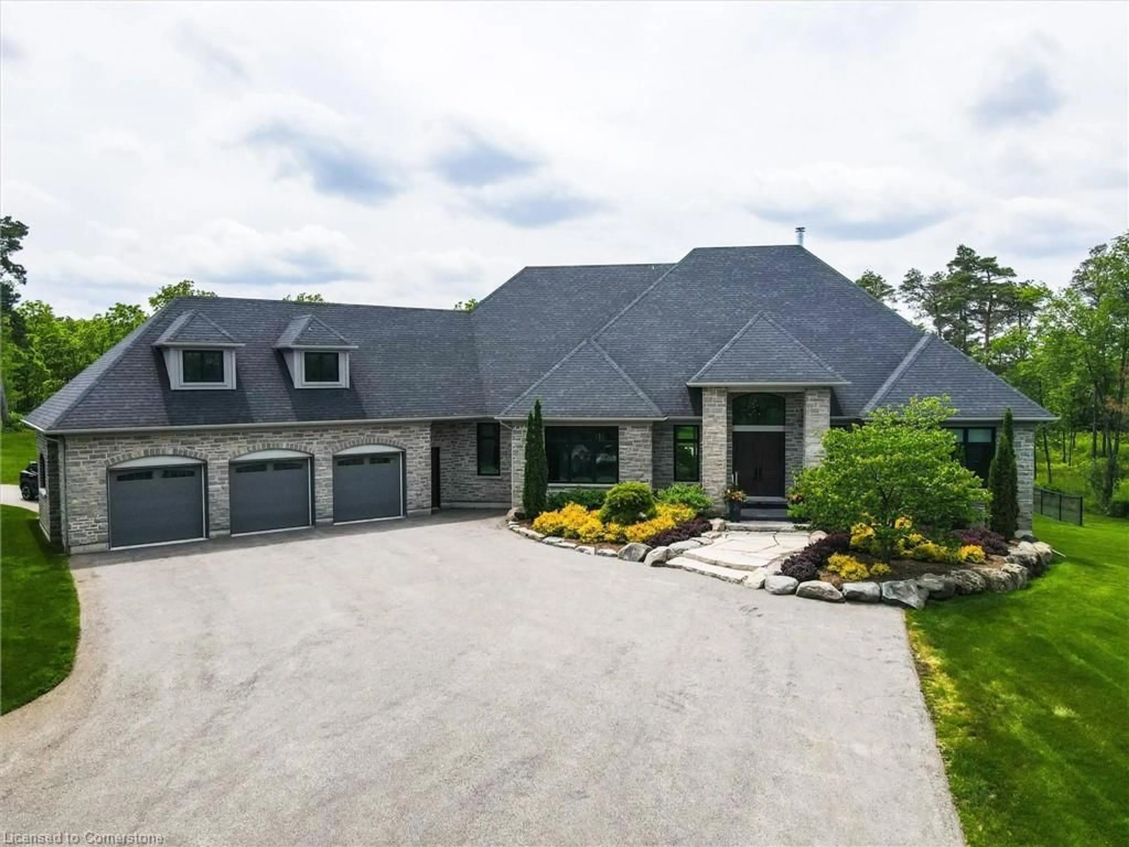 A pic from outside/outdoor area/front of a property/back of a property/a pic from drone, street for 6815 Wellington Rd 34, Cambridge Ontario N3C 2V4