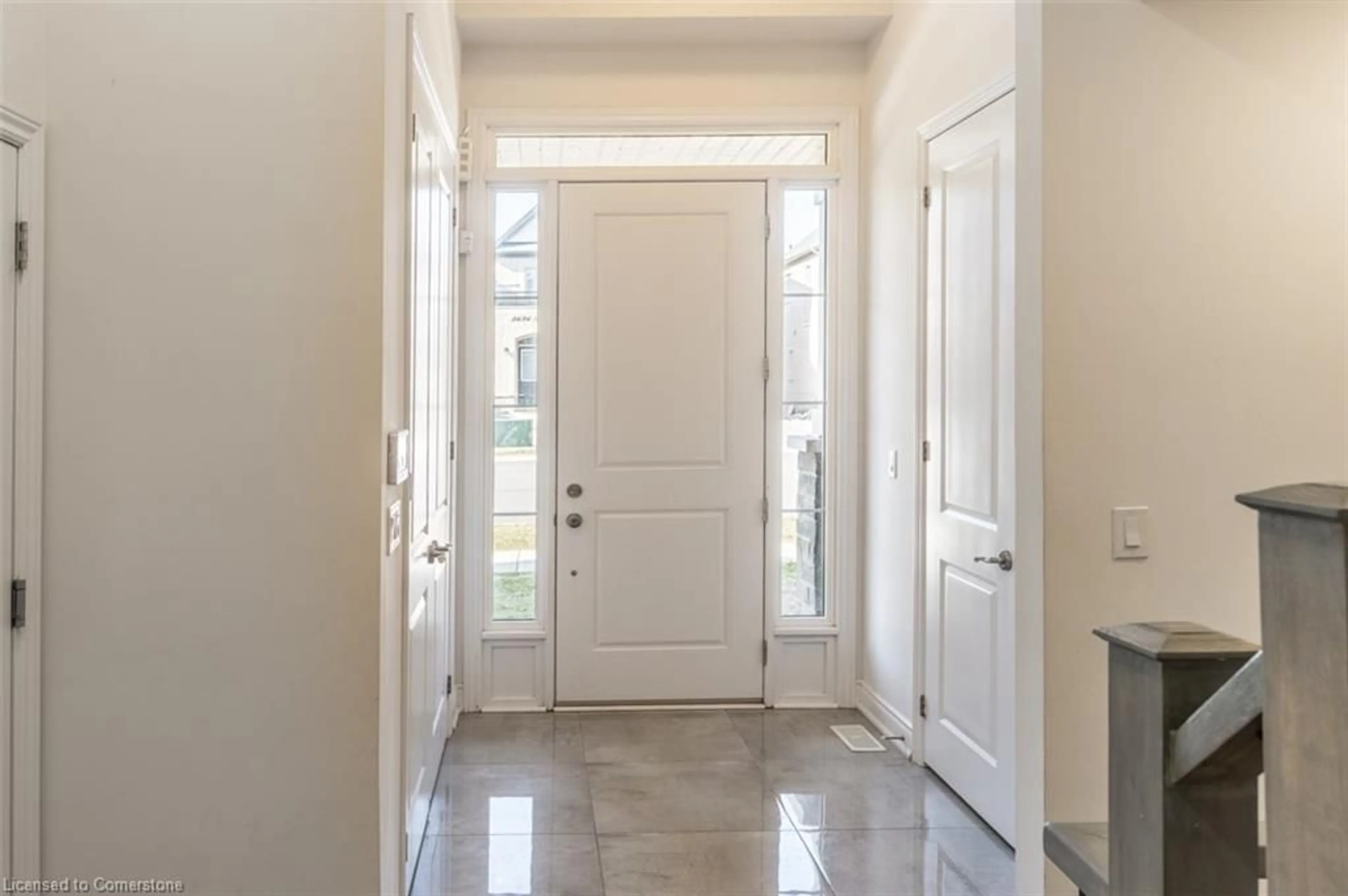 Indoor entryway for 3429 Post Rd, Oakville Ontario L6H 0Y4