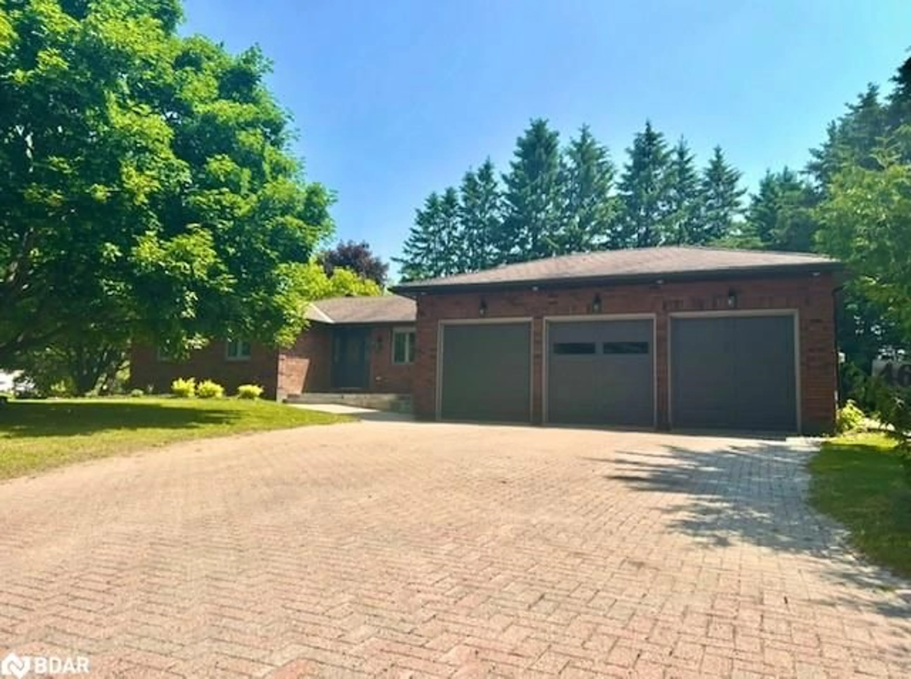 A pic from outside/outdoor area/front of a property/back of a property/a pic from drone, street for 46 Holloway Lane, Midhurst Ontario L0L 1X1