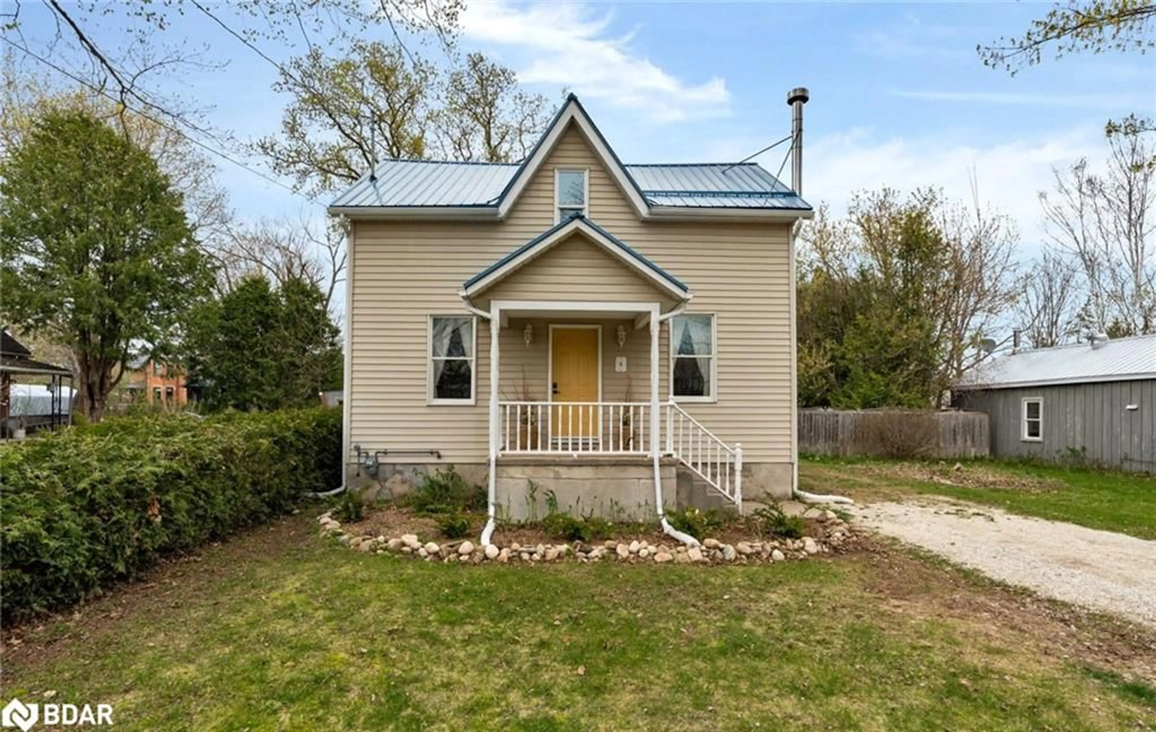 Unknown for 4 Wellington St, Creemore Ontario L0M 1G0
