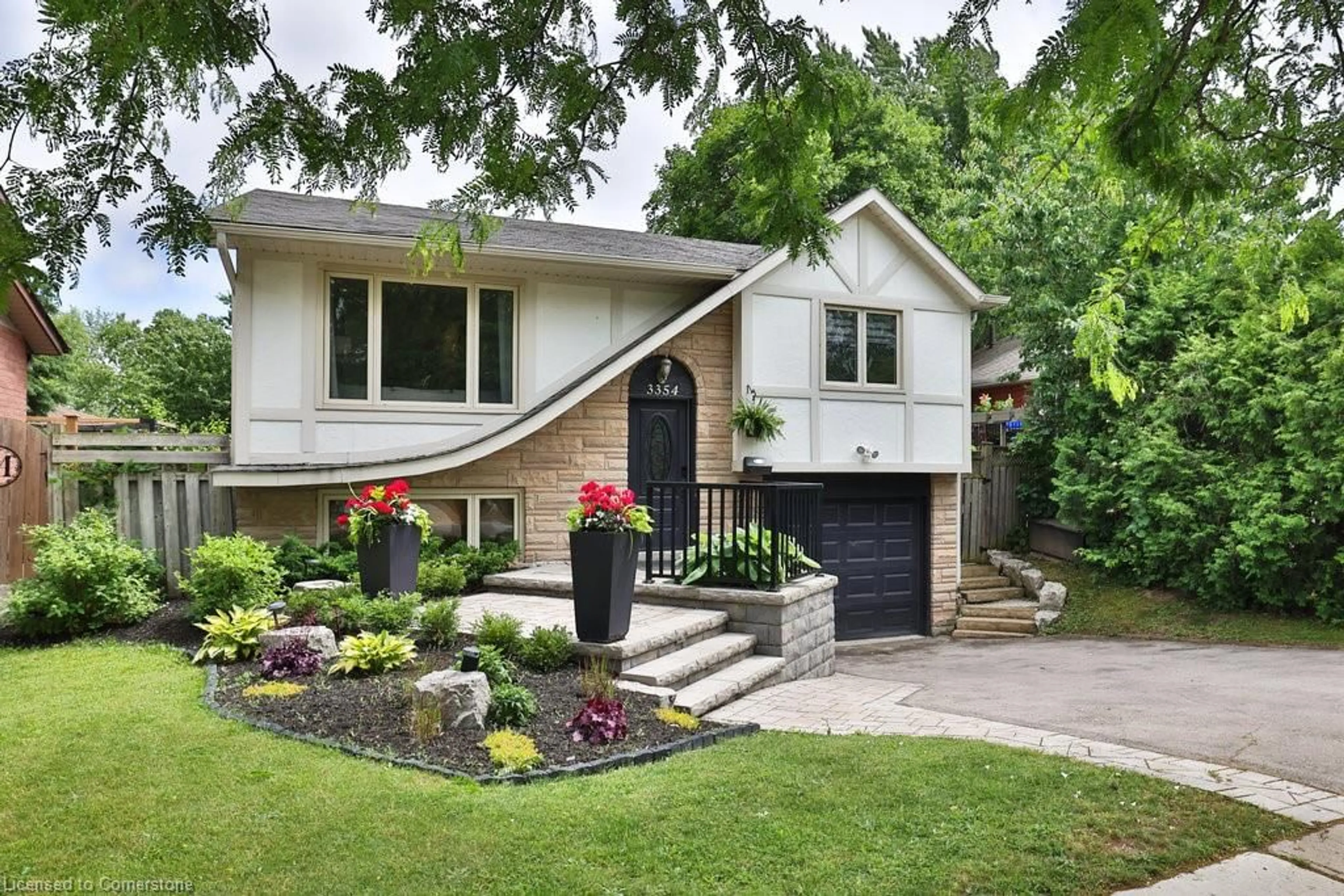 Home with brick exterior material, street for 3354 Bristol Dr, Burlington Ontario L7M 1W4