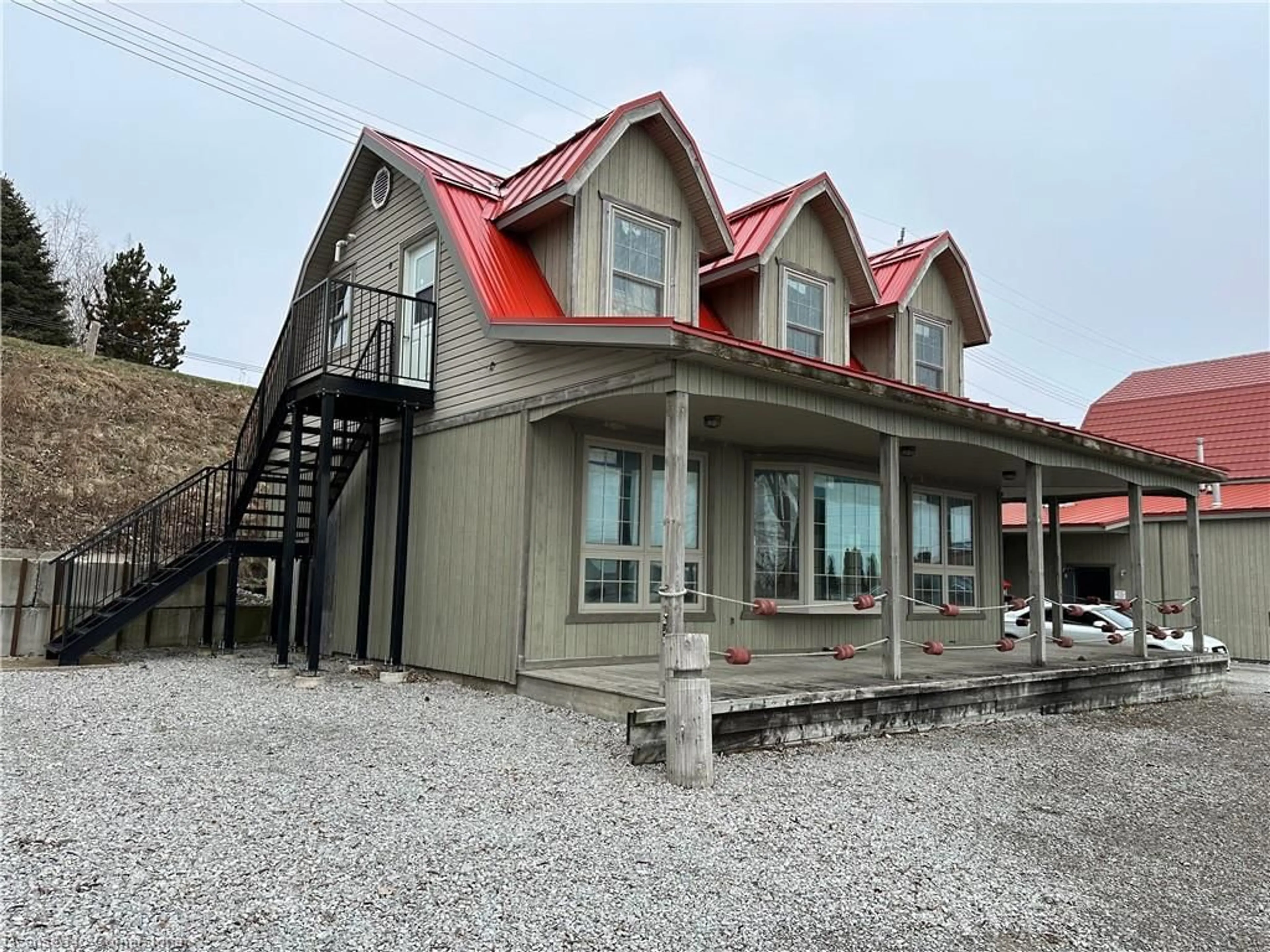 Home with vinyl exterior material, building for 12 Sea Queen Rd, Port Rowan Ontario N0E 1M0