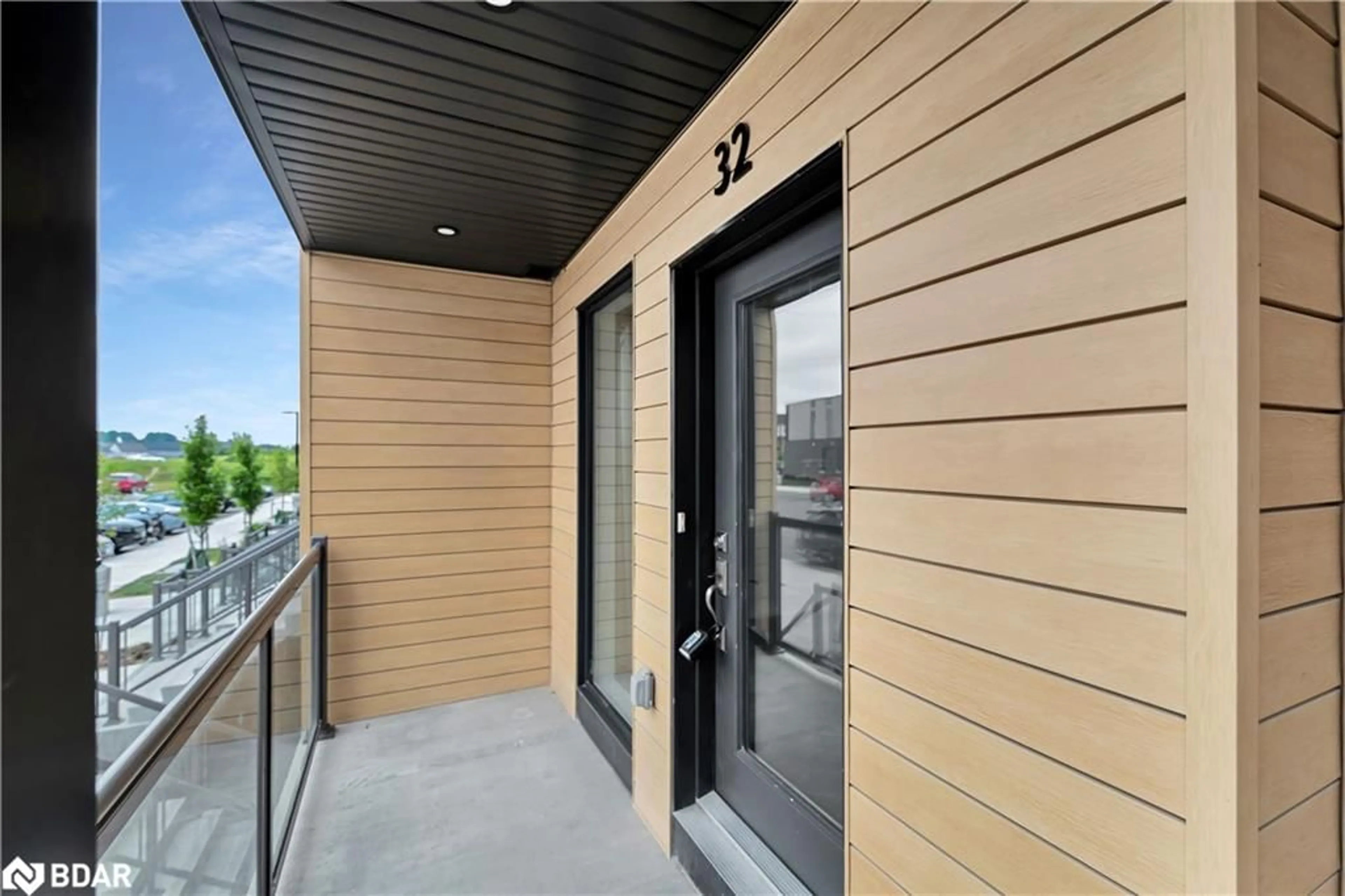 Indoor entryway for 261 Woodbine Ave #32, Kitchener Ontario N4V 0C8