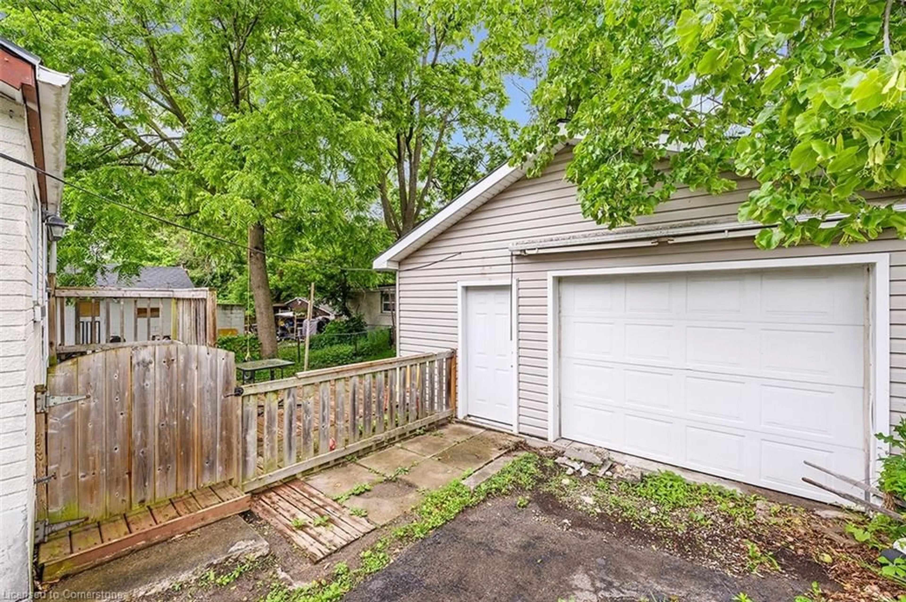 Shed for 22 Maple Ridge Rd, Cambridge Ontario N1R 2G2