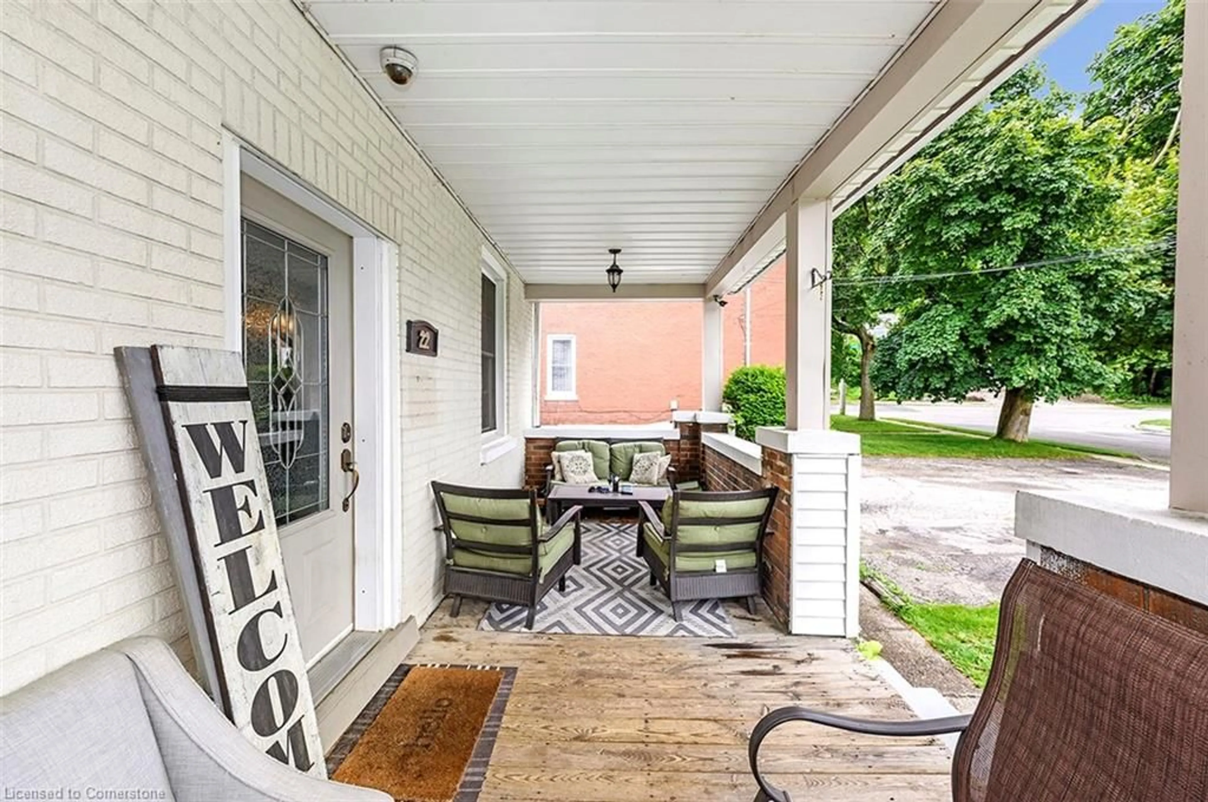 Patio, street for 22 Maple Ridge Rd, Cambridge Ontario N1R 2G2
