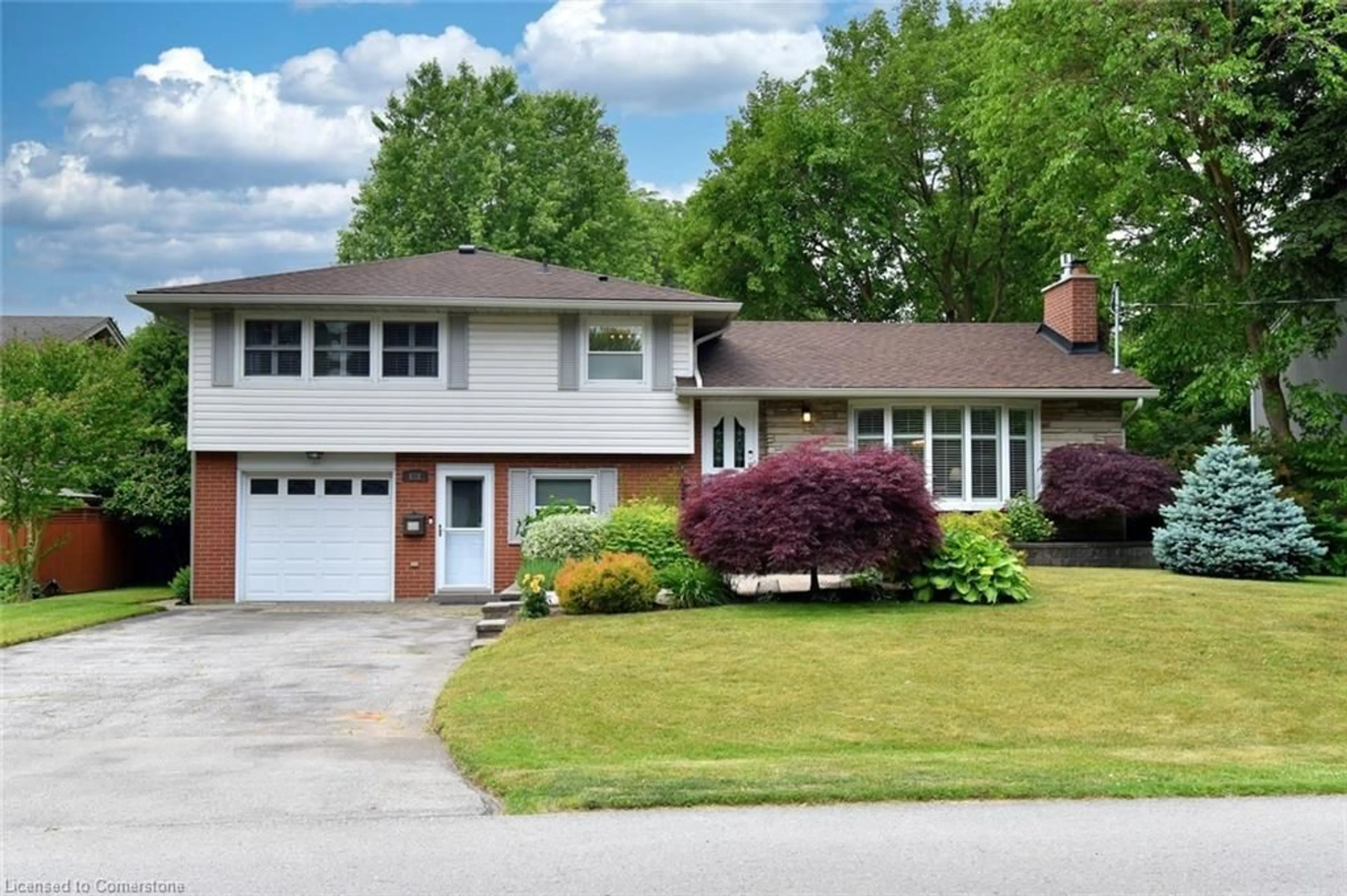 Home with vinyl exterior material, street for 626 Vanderburgh Dr, Burlington Ontario L7T 3W6