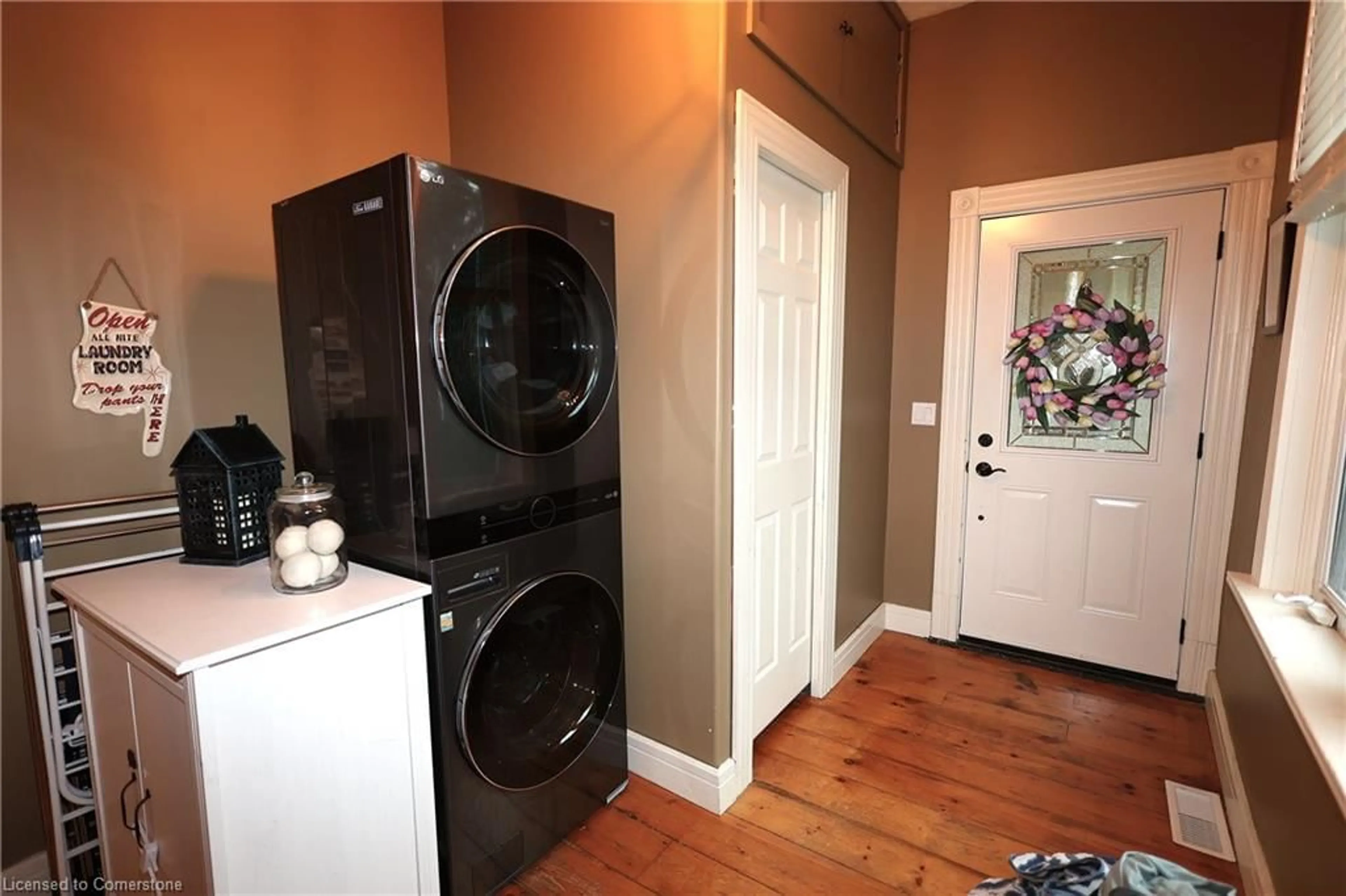 Laundry room for 95 John St, Harriston Ontario N0G 1Z0