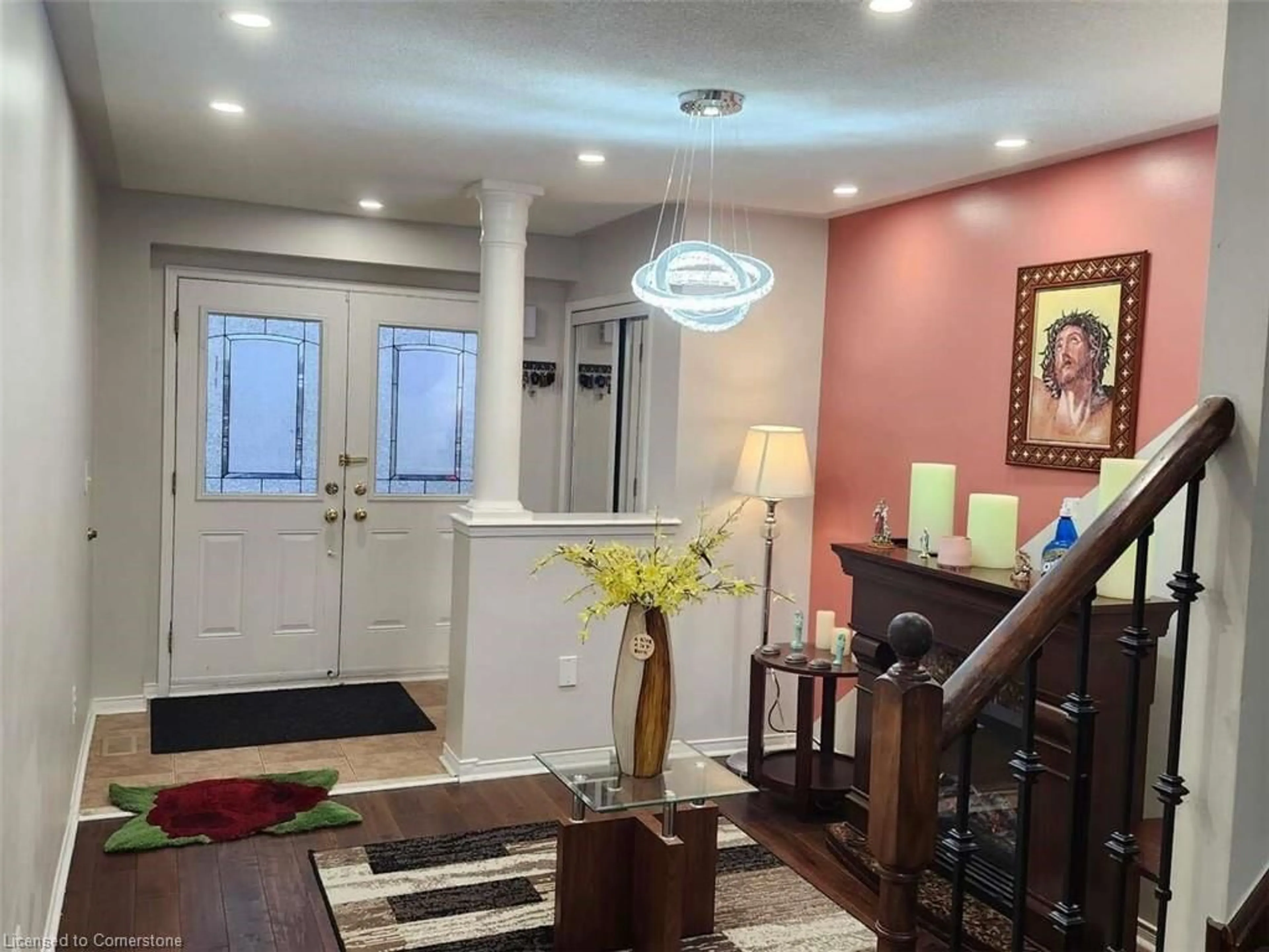 Indoor foyer for 3366 Mikalda Rd, Burlington Ontario L7M 0K9