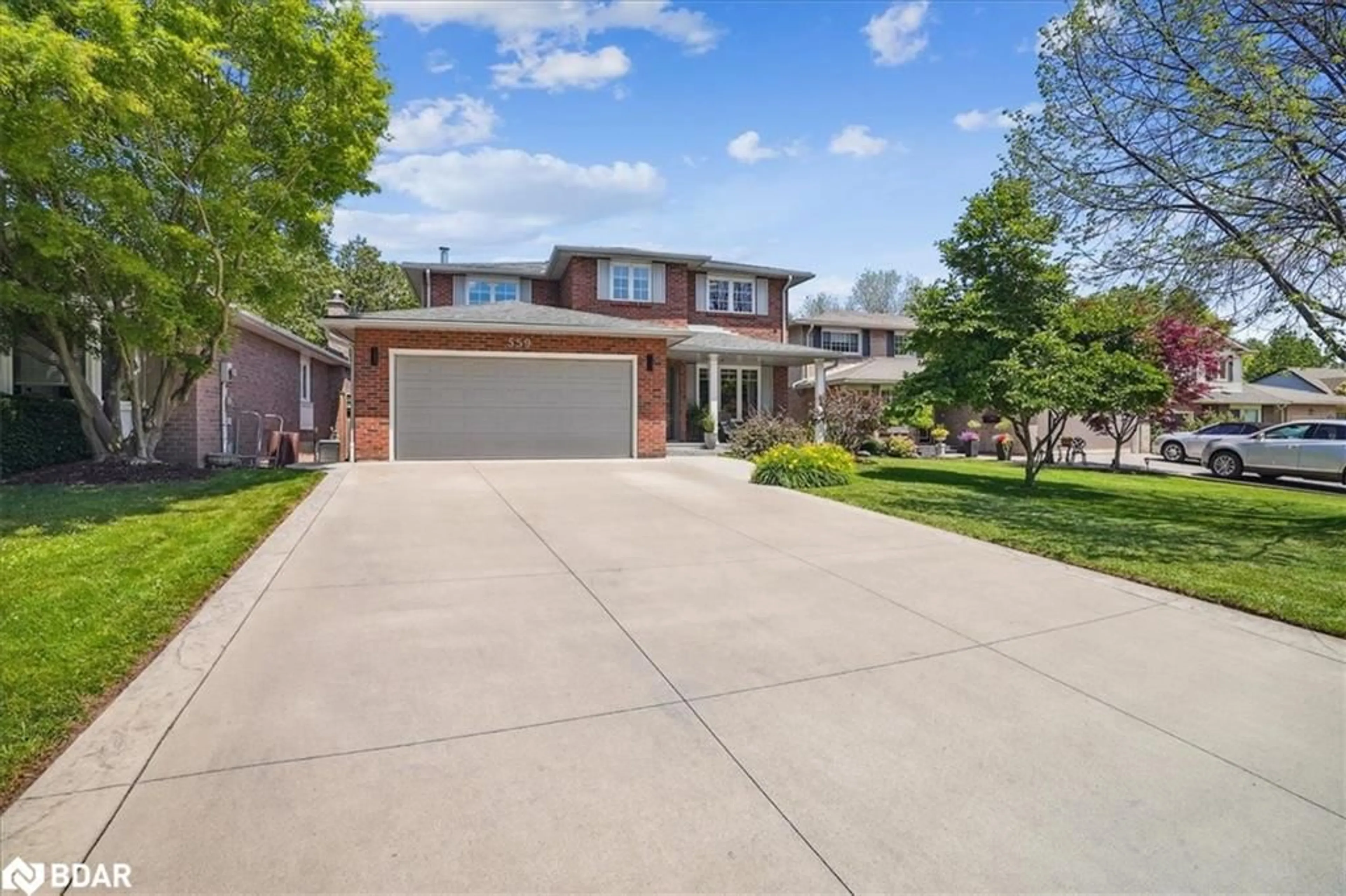 Home with brick exterior material, street for 559 Wallace St, Burlington Ontario L7S 1Z8