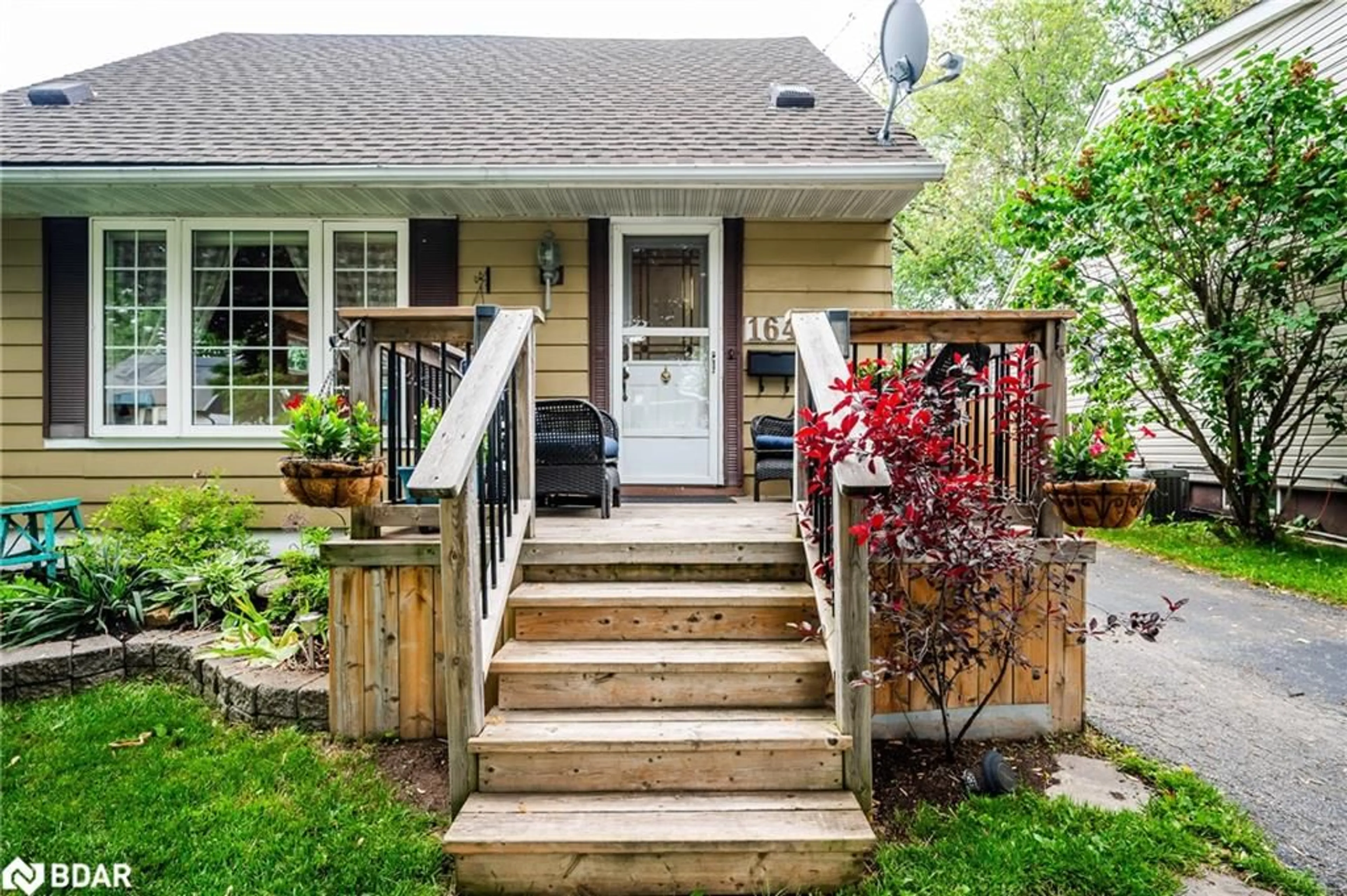 Unknown for 164 Adair Ave, Hamilton Ontario L8H 6A9