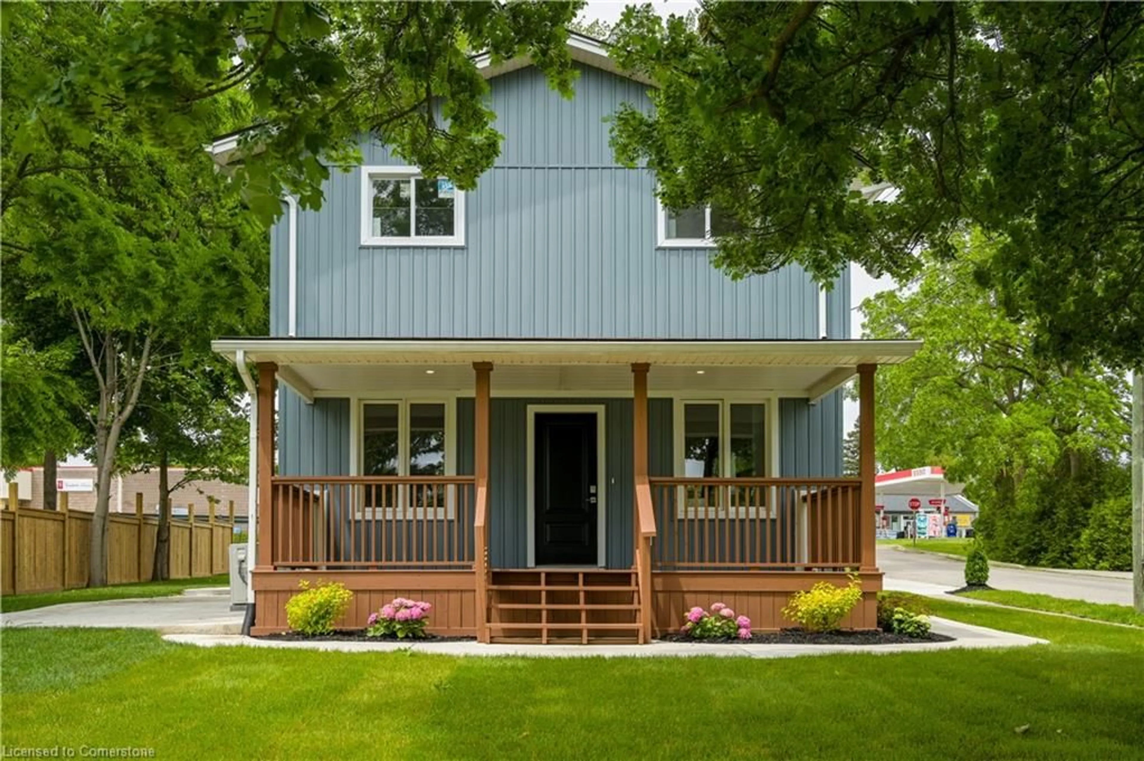 Home with vinyl exterior material, street for 9 High St, St. George Ontario N0E 1N0