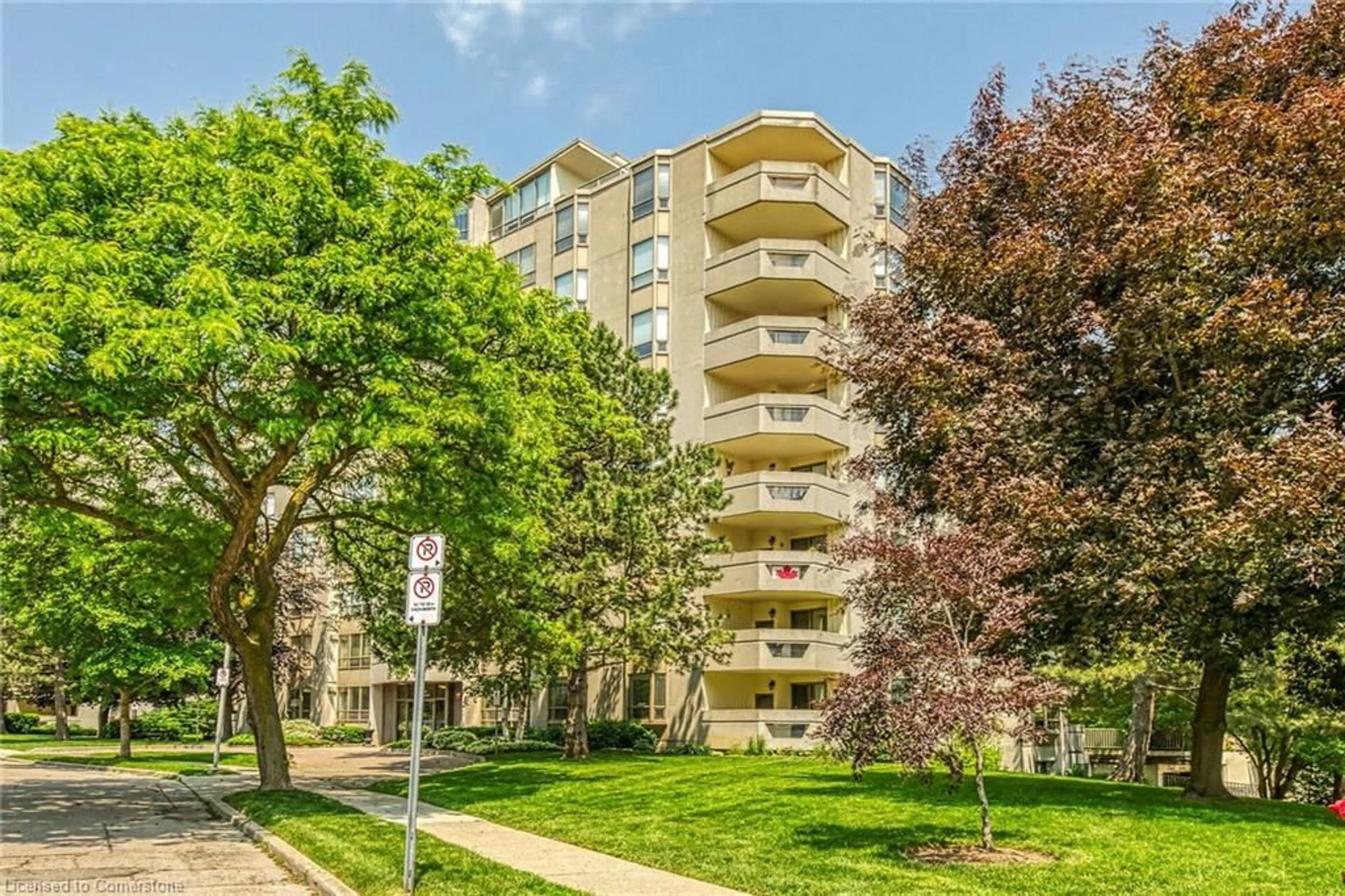 Unknown for 8 Village Green #112, Stoney Creek Ontario L8G 5B8