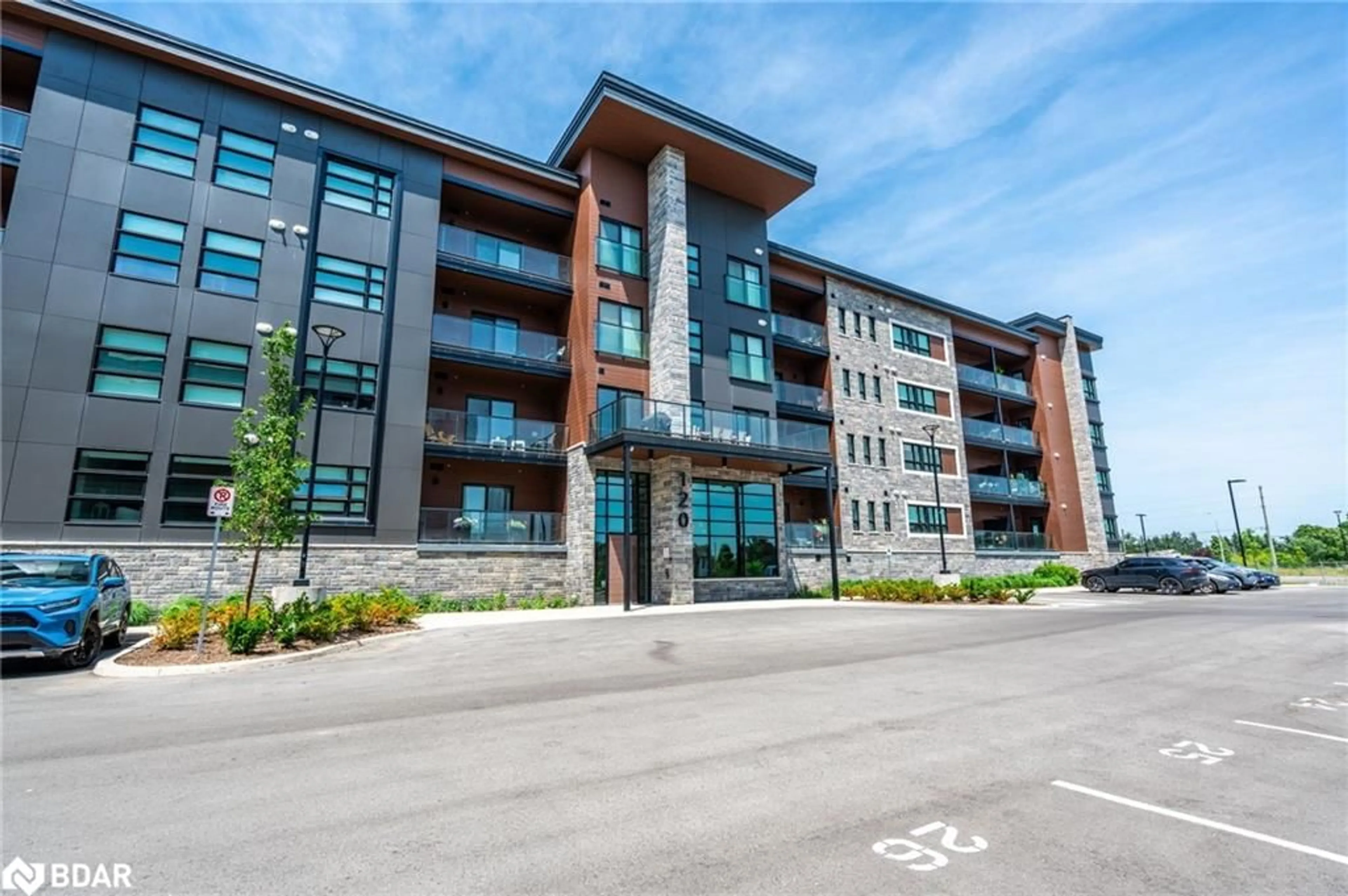 Unknown for 120 Summersides Boulevard #103, Fonthill Ontario L0S 1E1
