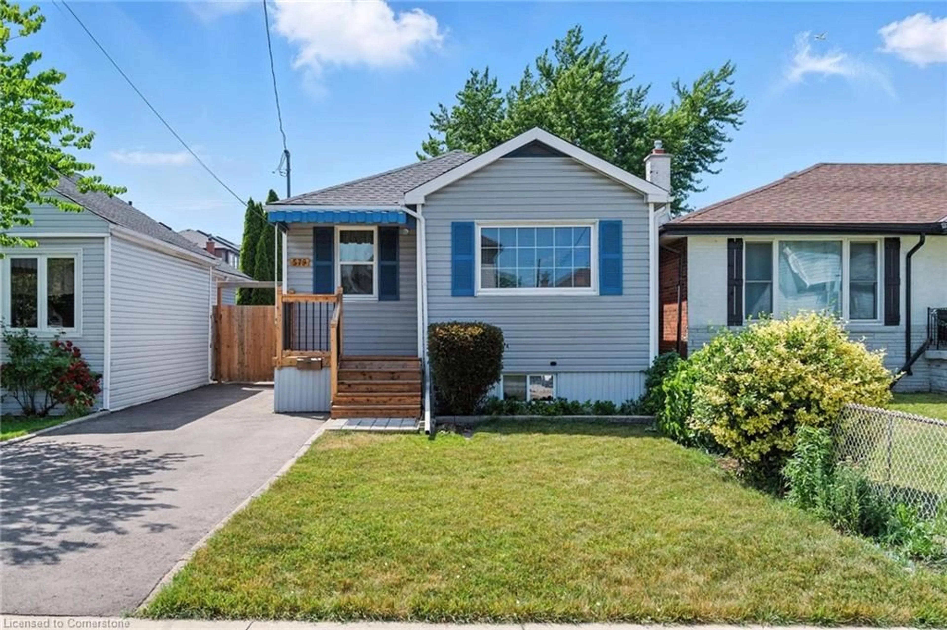Home with vinyl exterior material, street for 579 Barnaby St, Hamilton Ontario L8H 6T8