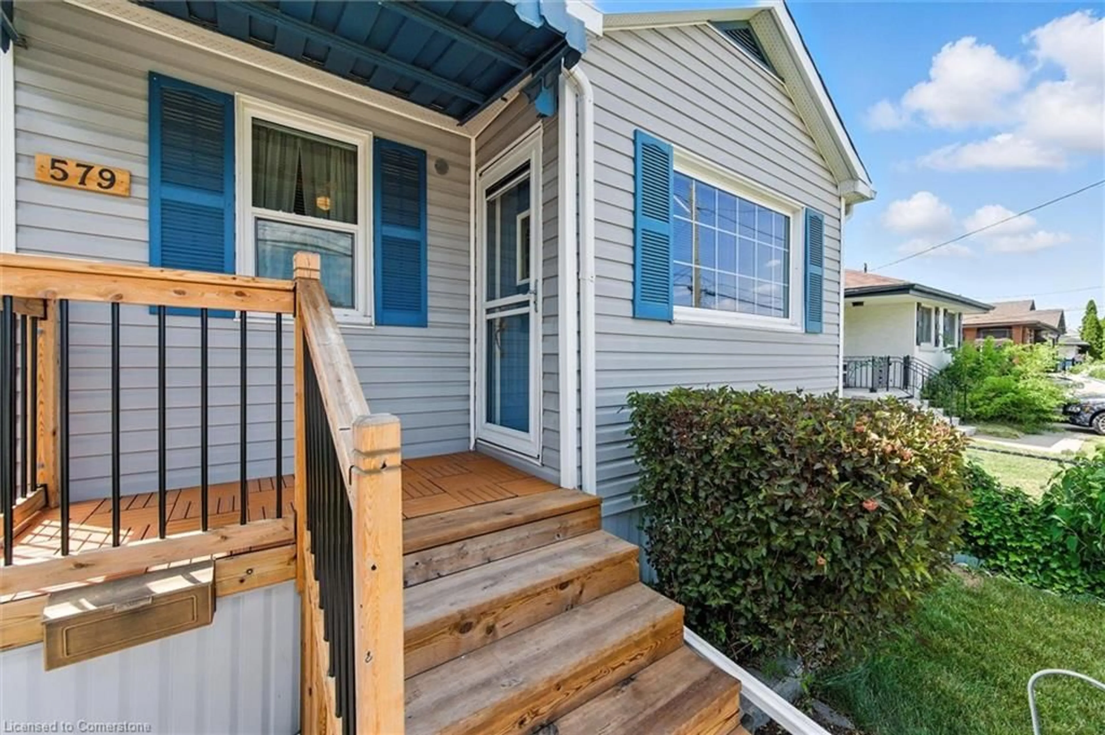 Home with vinyl exterior material, street for 579 Barnaby St, Hamilton Ontario L8H 6T8