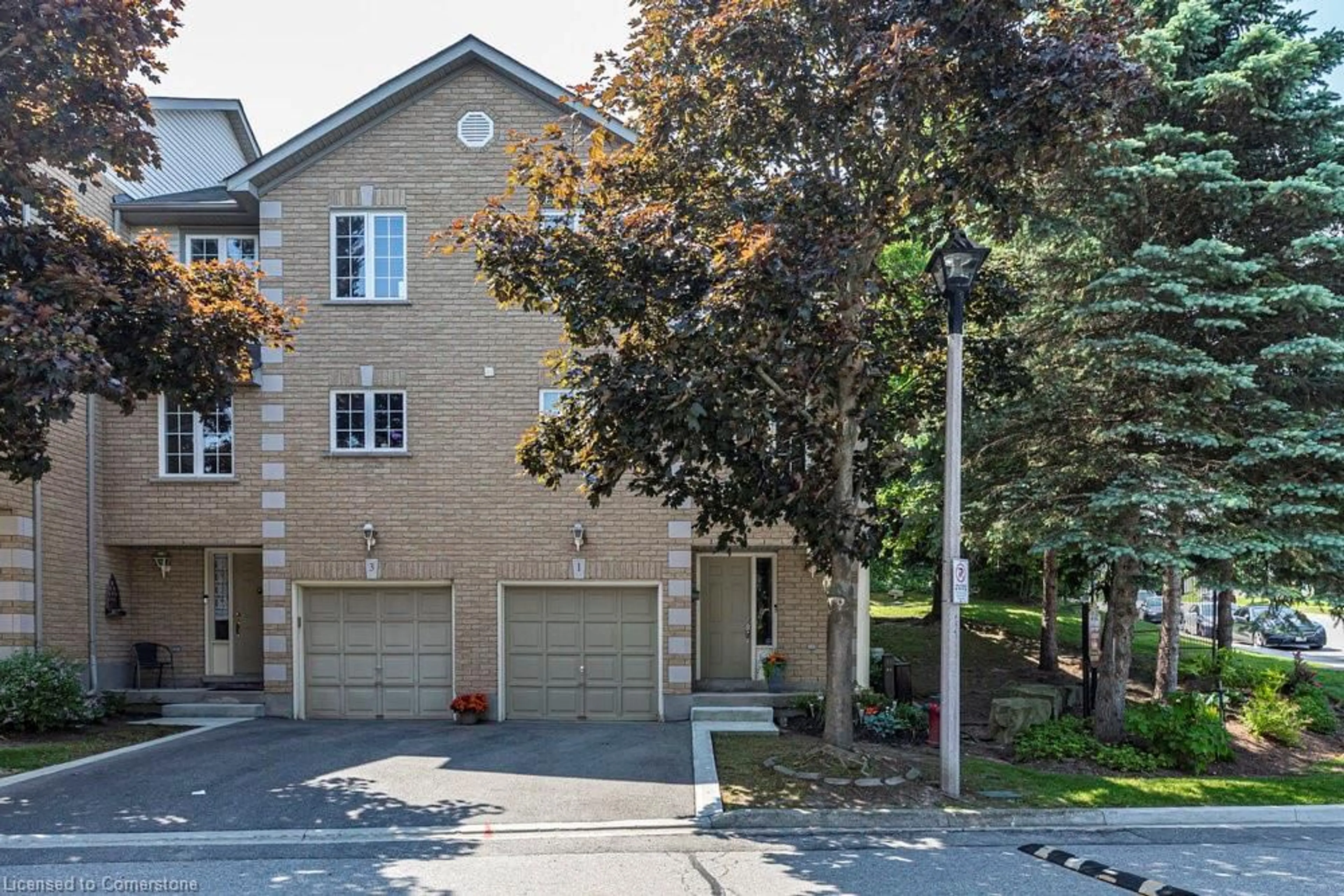 Unknown for 31 Moss Blvd #1, Dundas Ontario L9H 7A6