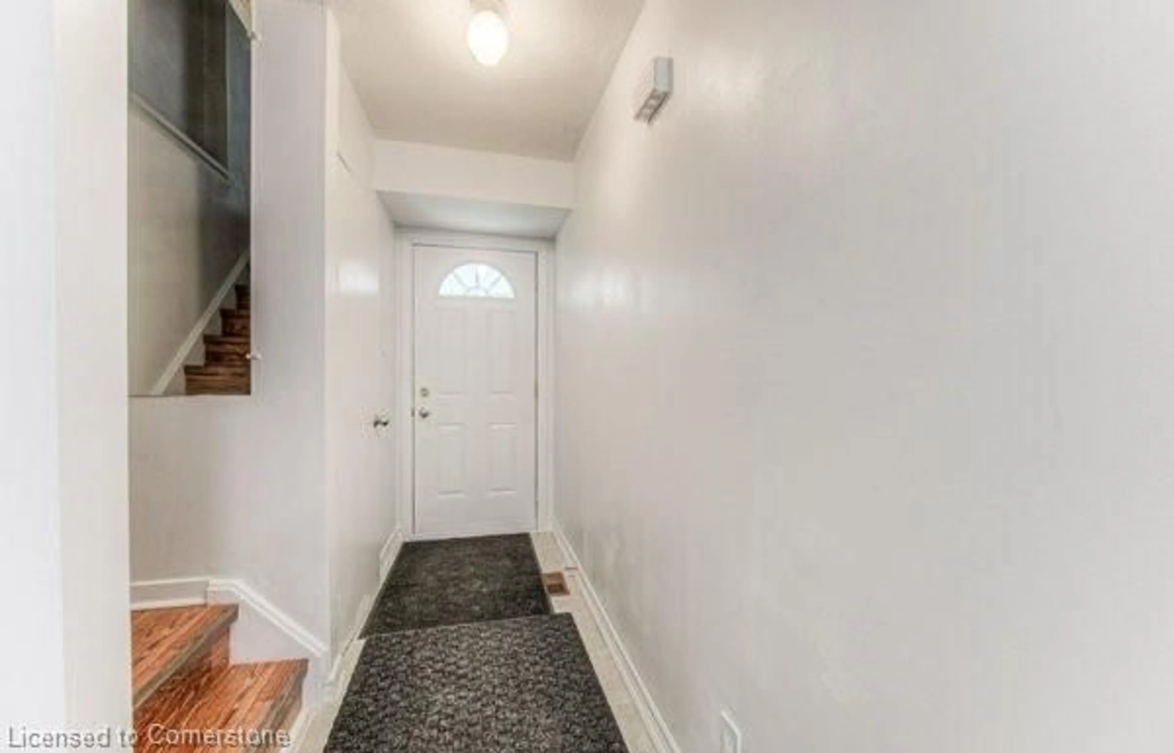 Indoor entryway for 301E Bluevale St, Waterloo Ontario N2J 4H6