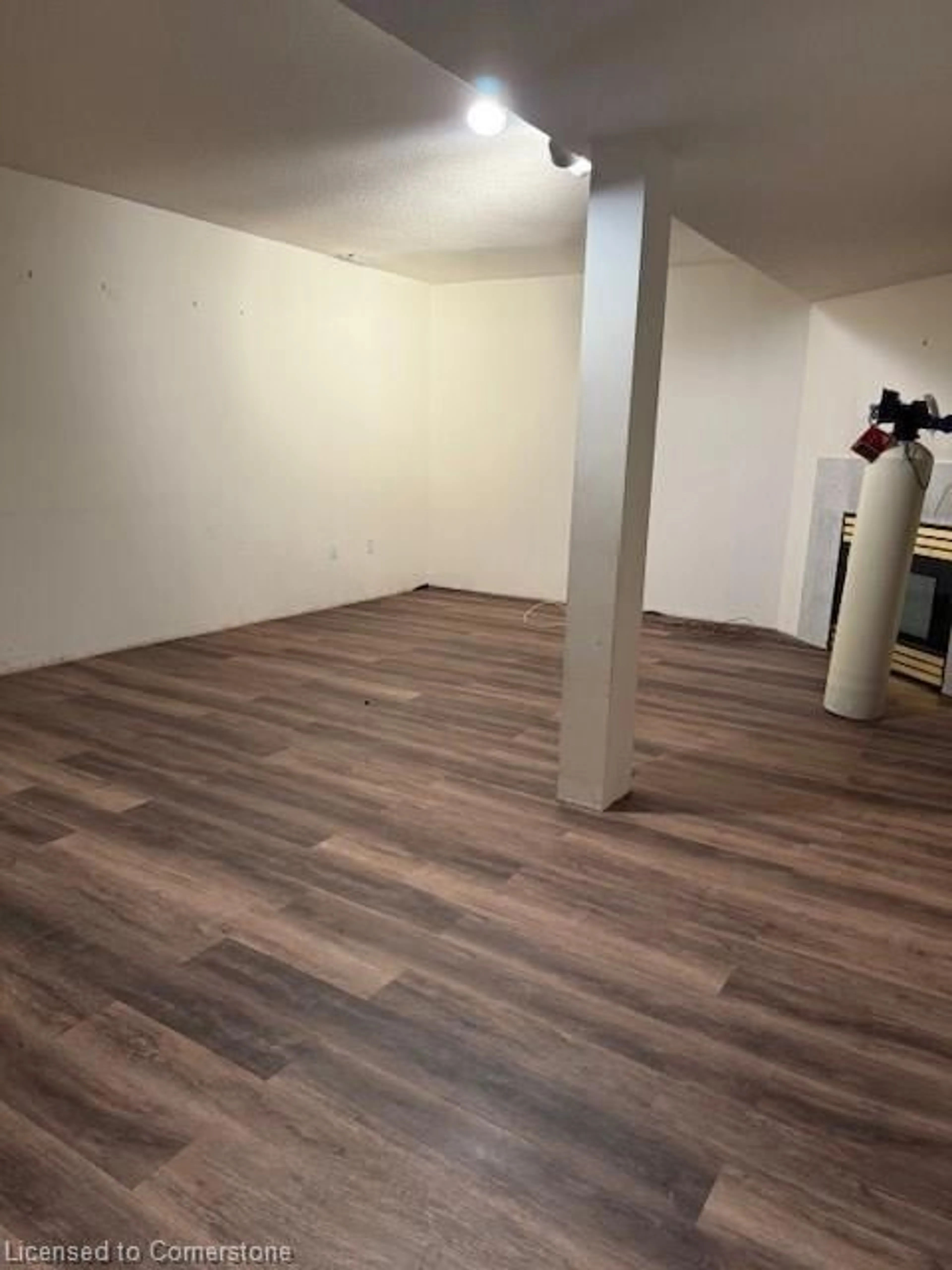 A pic of a room for 78 Ironstone Dr, Cambridge Ontario N1P 1A2