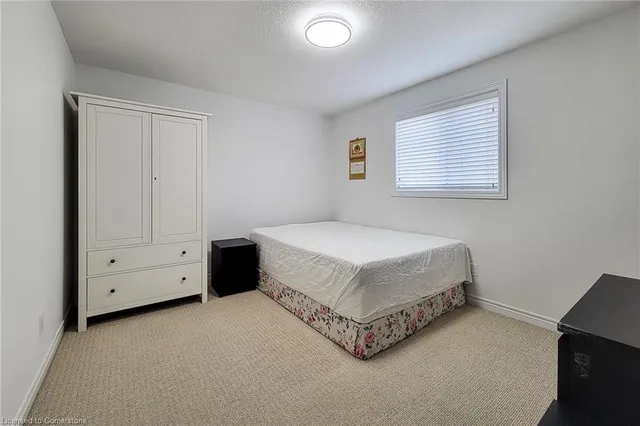 Additional property image - 929 West 5th St