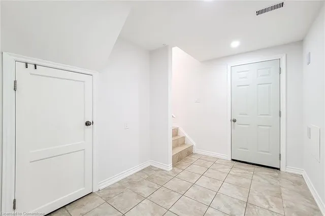 Additional property image - 929 West 5th St