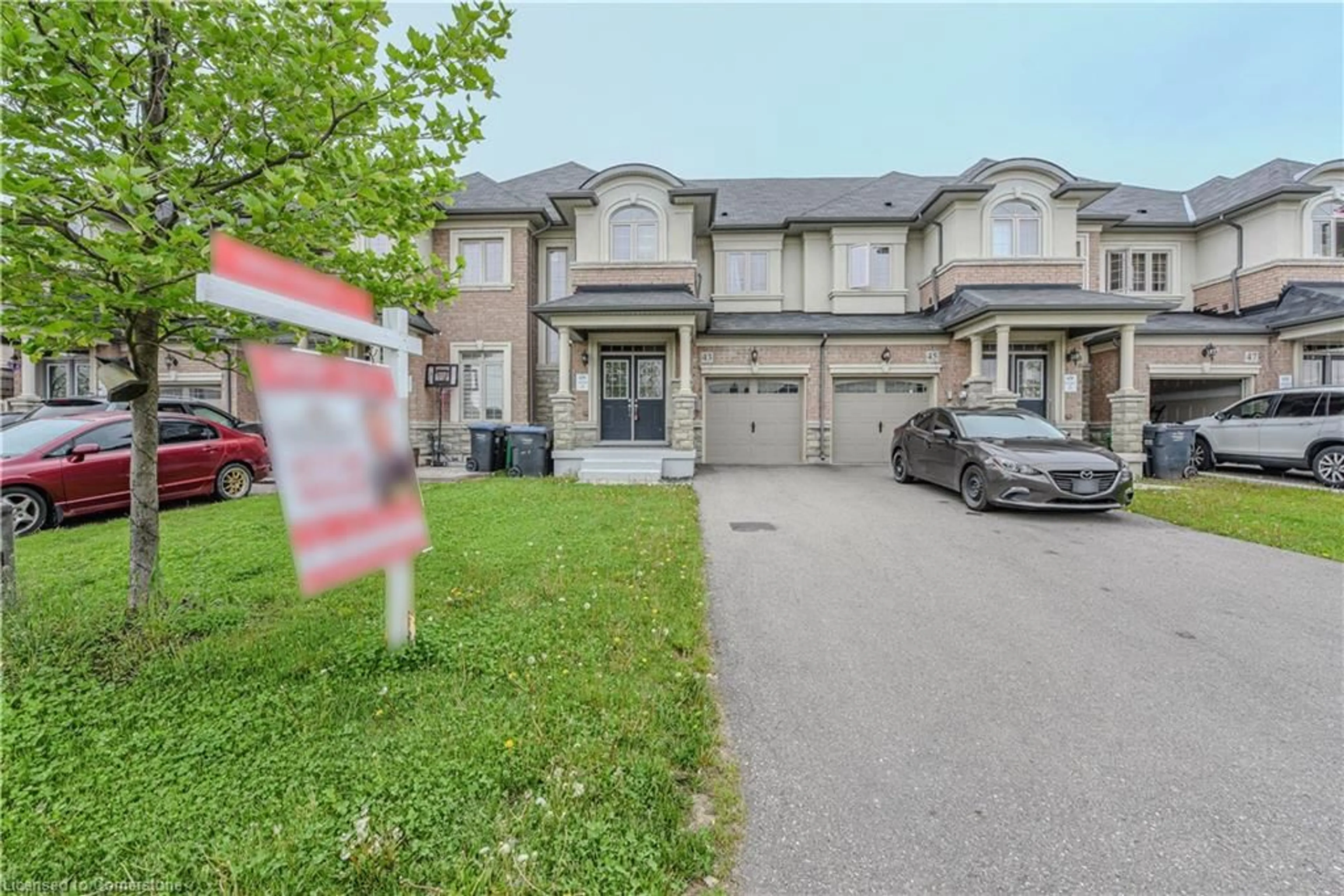 A pic from outside/outdoor area/front of a property/back of a property/a pic from drone, street for 43 Yarmouth St, Brampton Ontario L7A 4X6